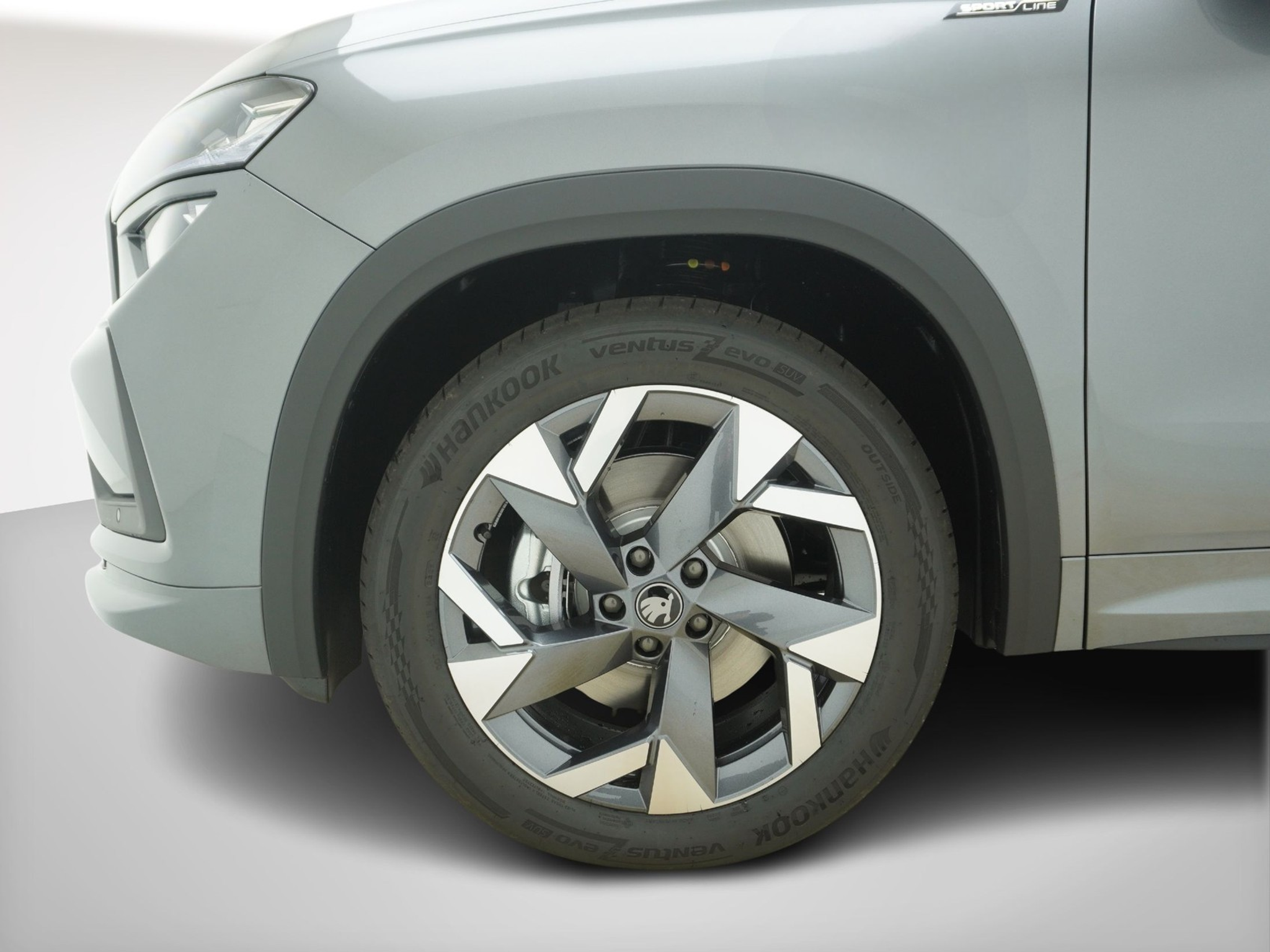 listing desktop thumbnail image 9