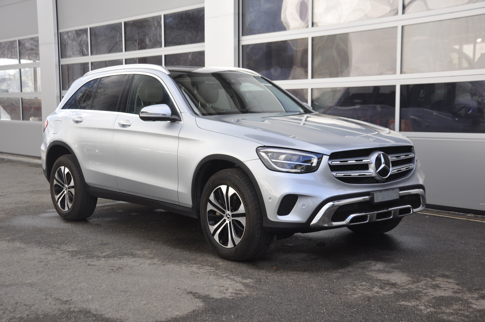 listing desktop thumbnail image 0