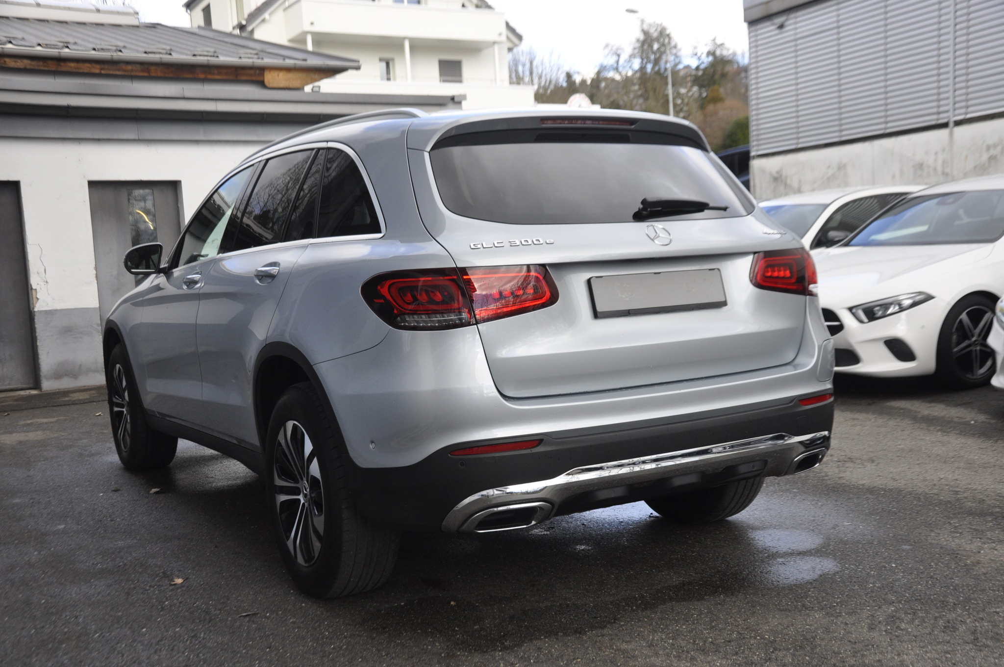 listing desktop thumbnail image 14