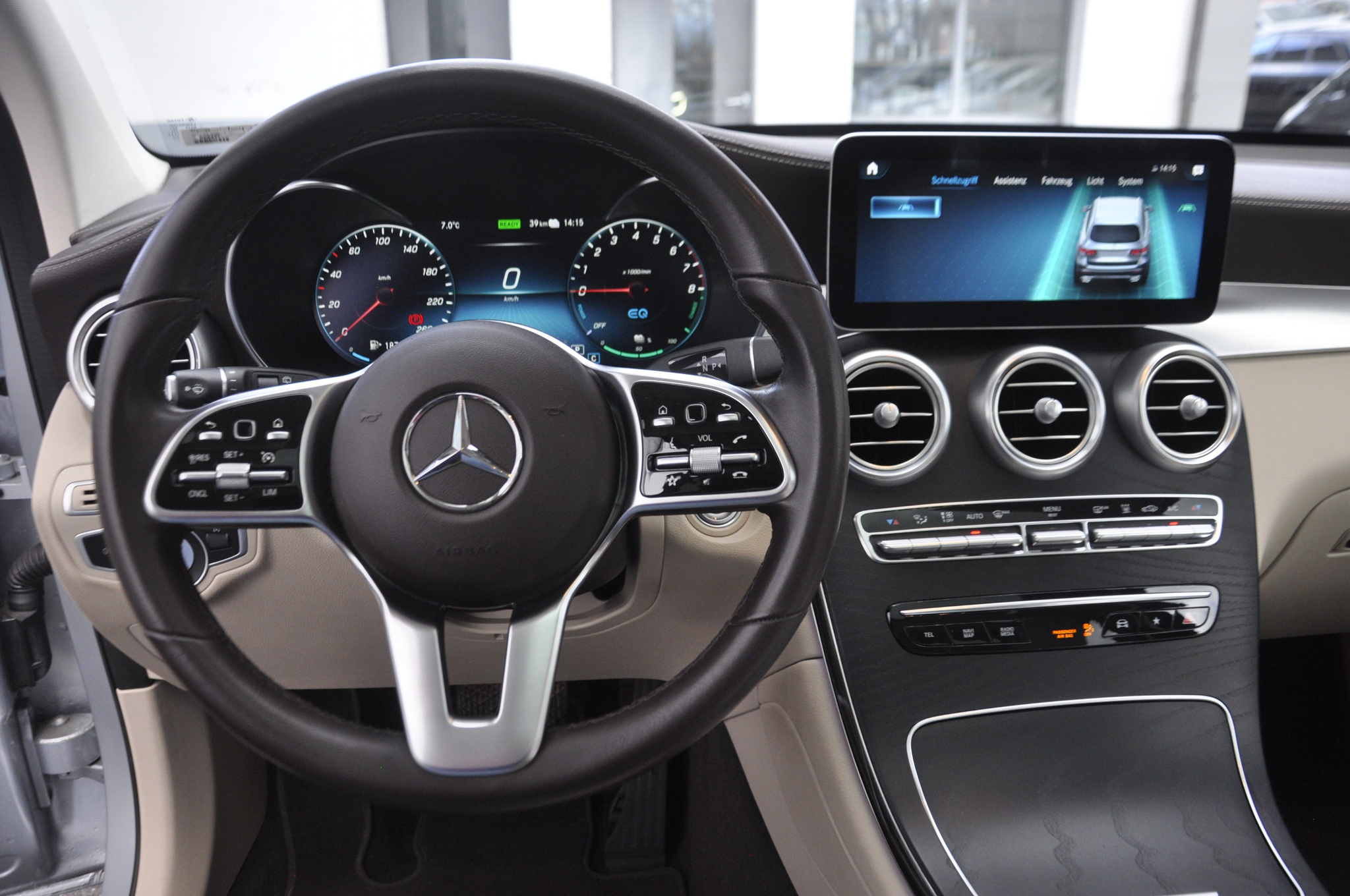 listing desktop thumbnail image 12