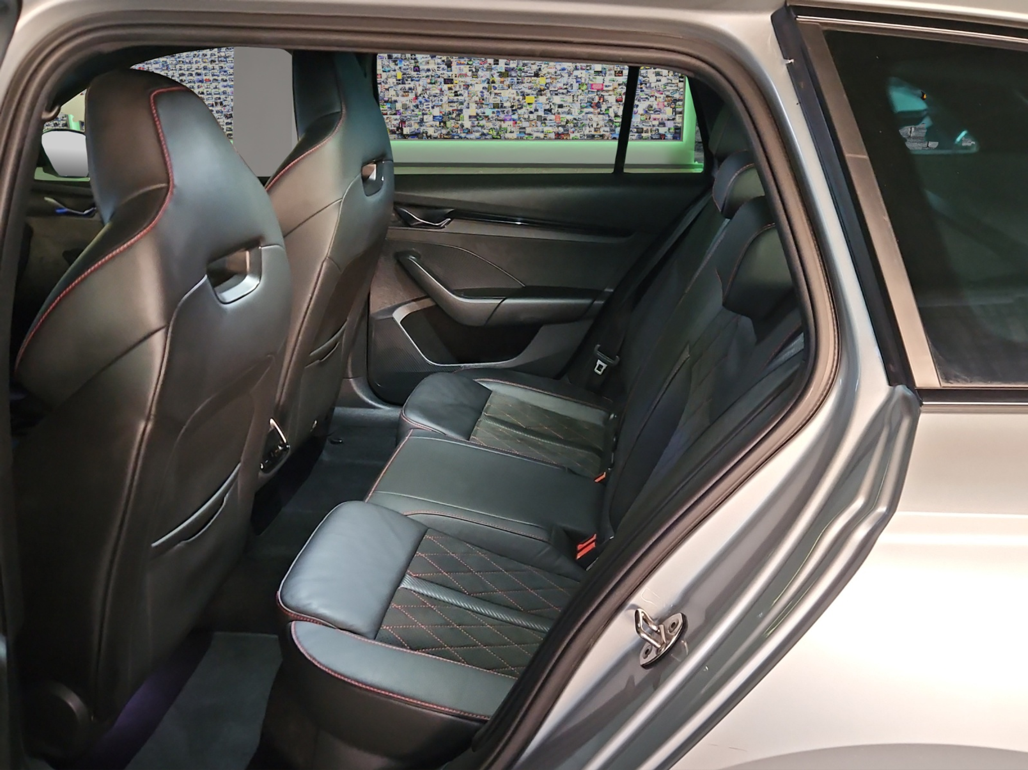 listing desktop thumbnail image 9