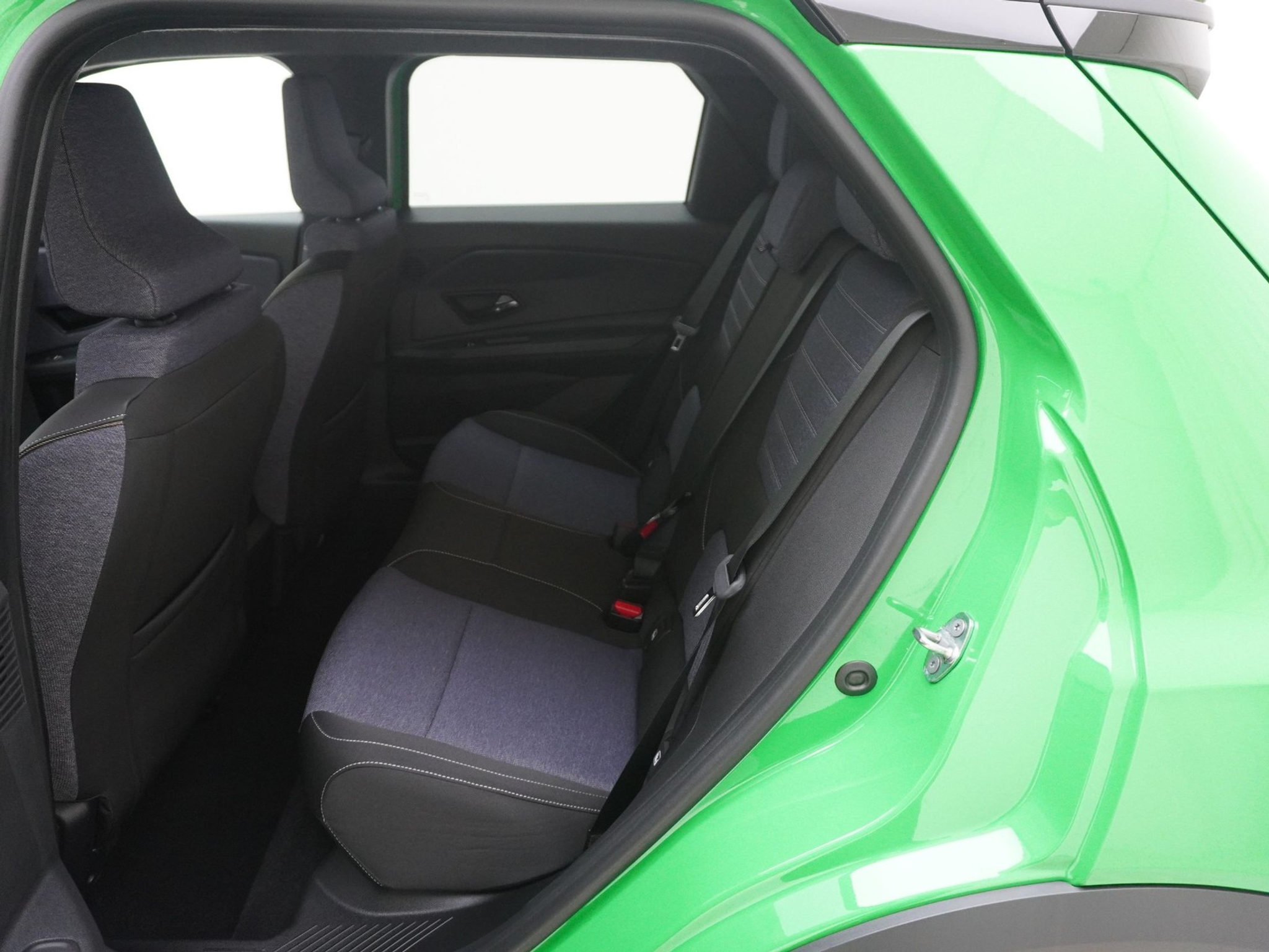 listing desktop thumbnail image 14