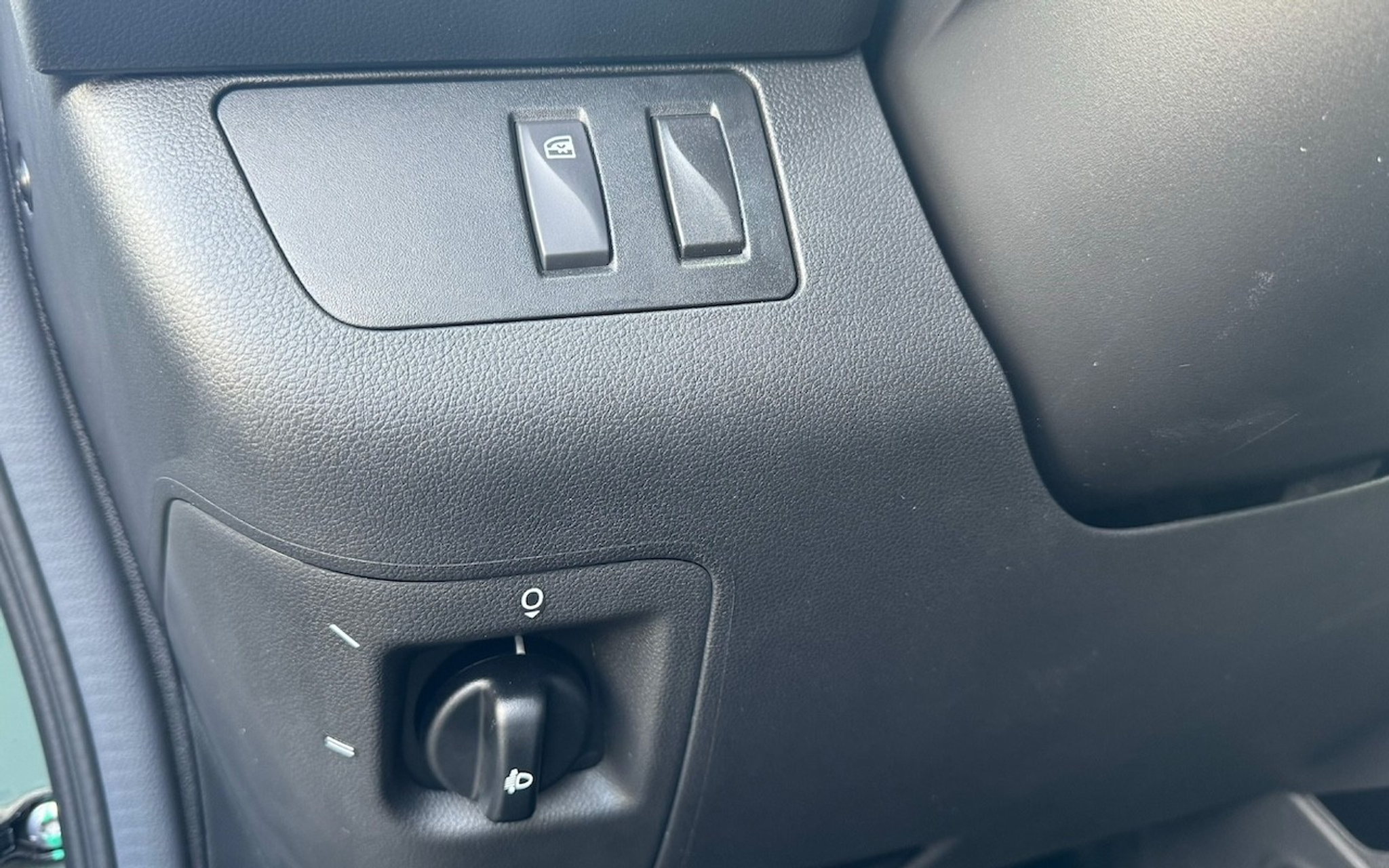 listing desktop thumbnail image 18