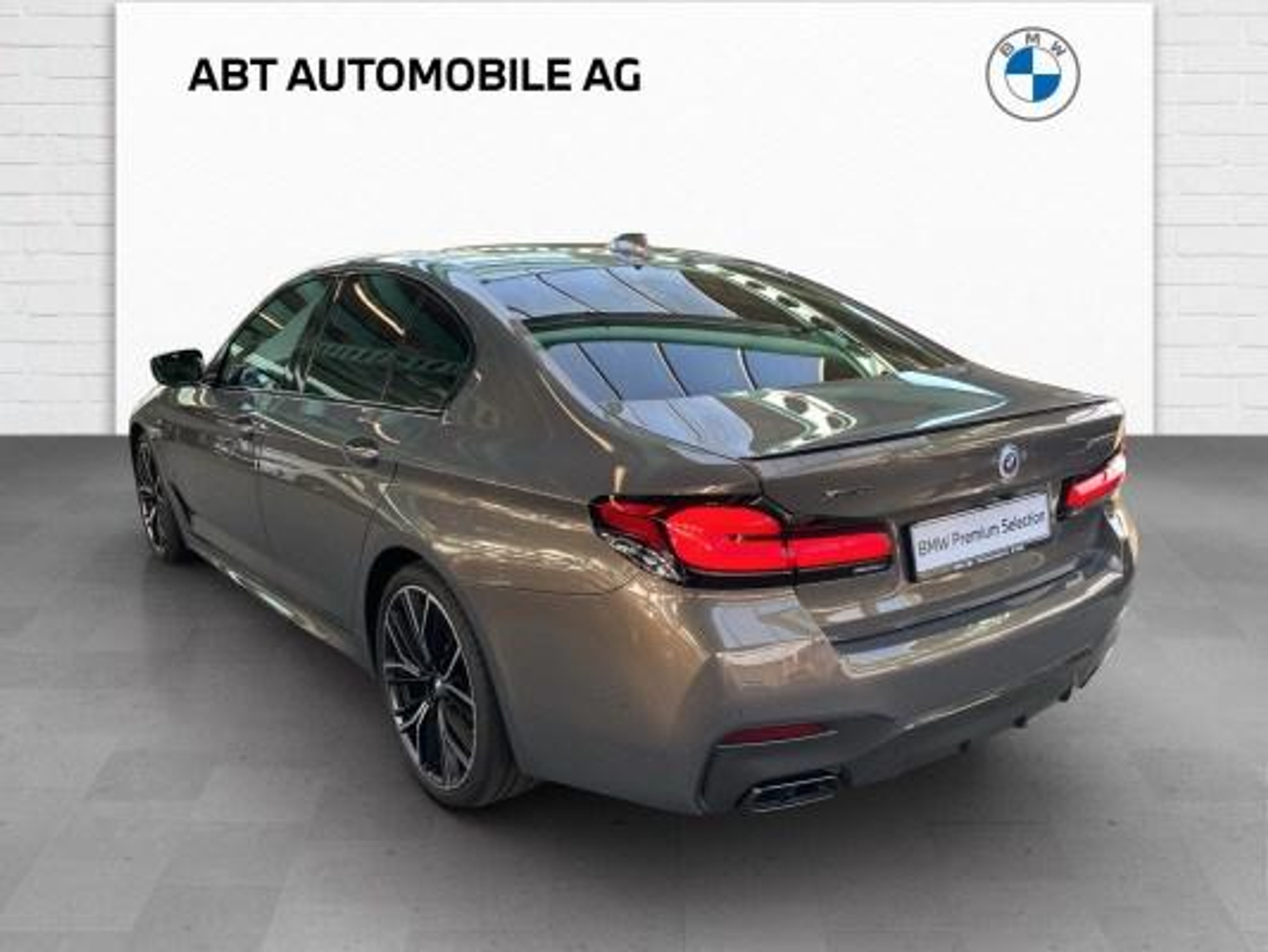 listing desktop thumbnail image 3