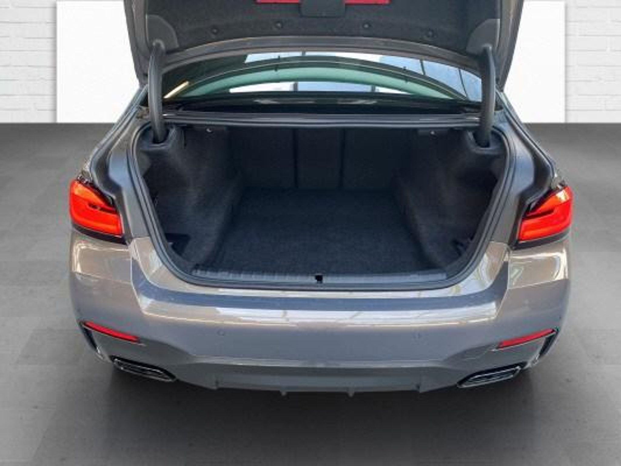 listing desktop thumbnail image 14