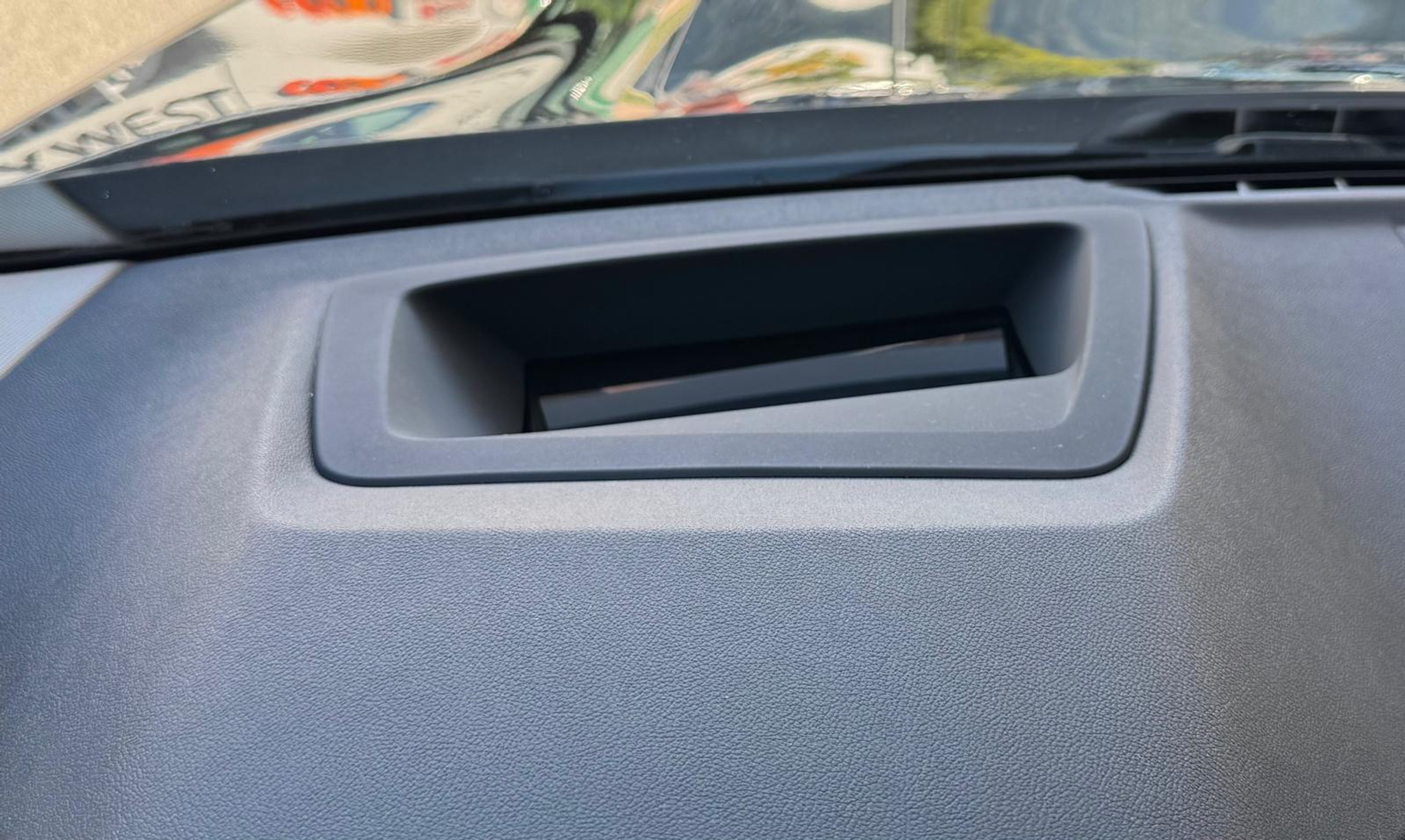 listing desktop thumbnail image 13