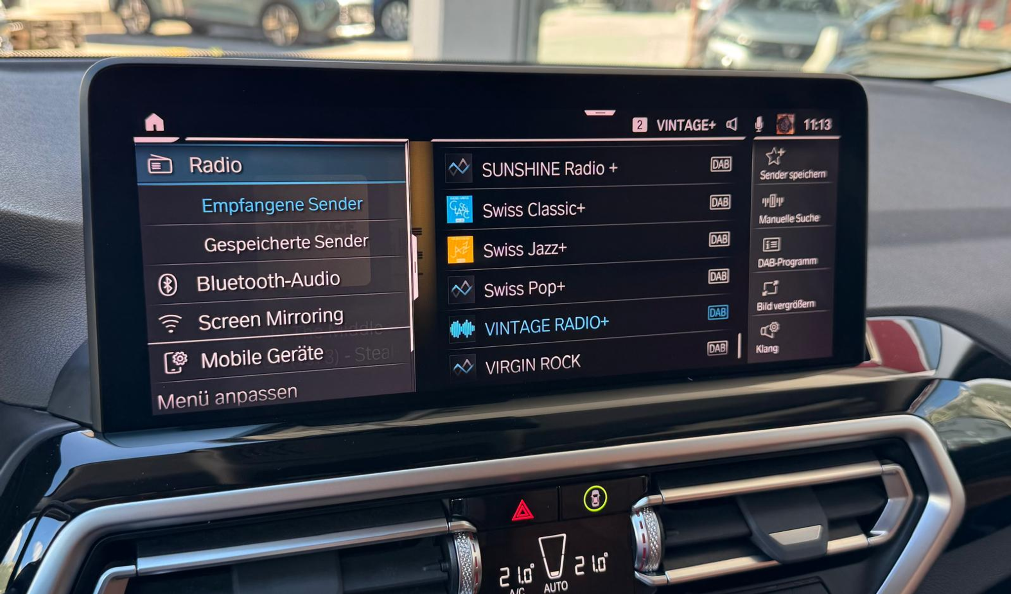 listing desktop thumbnail image 17