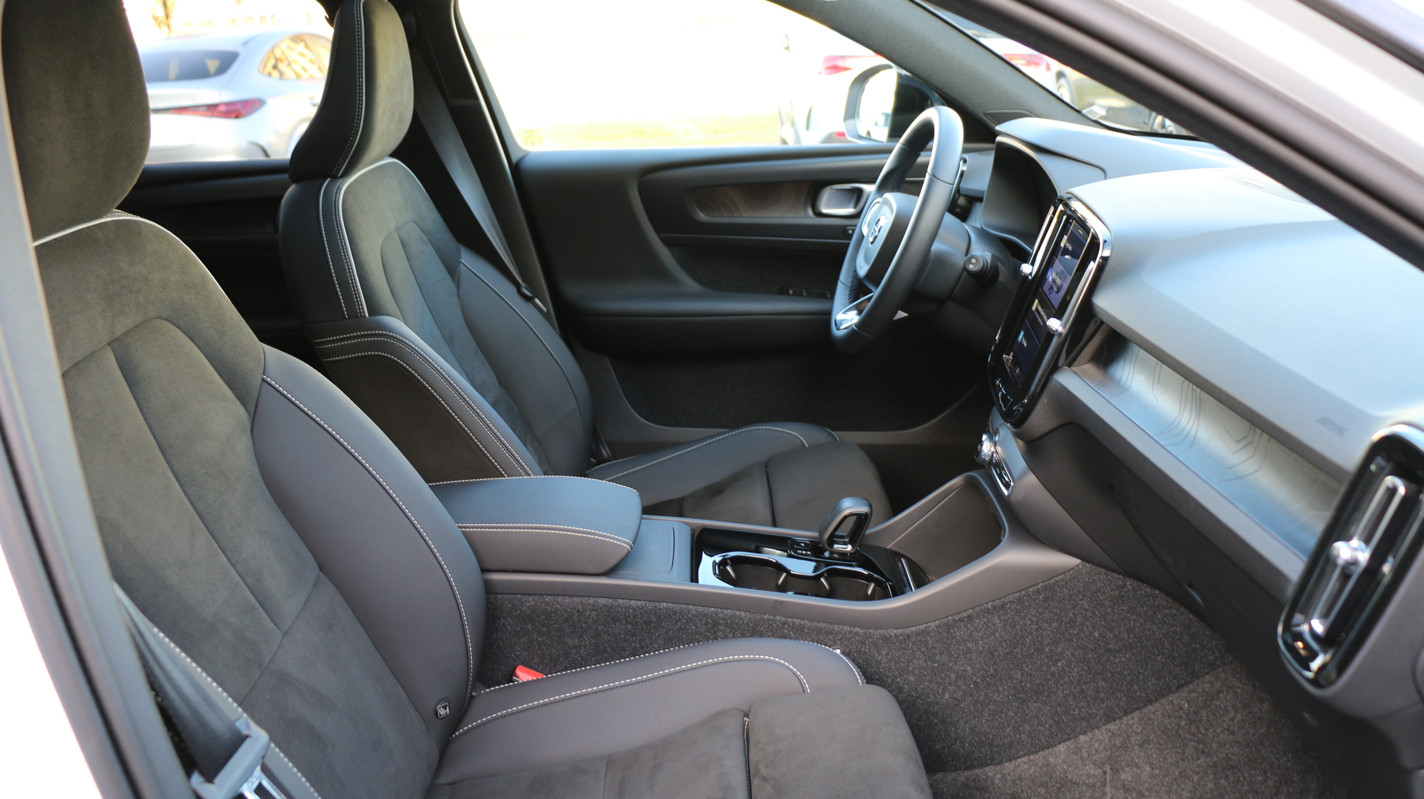 listing desktop thumbnail image 17