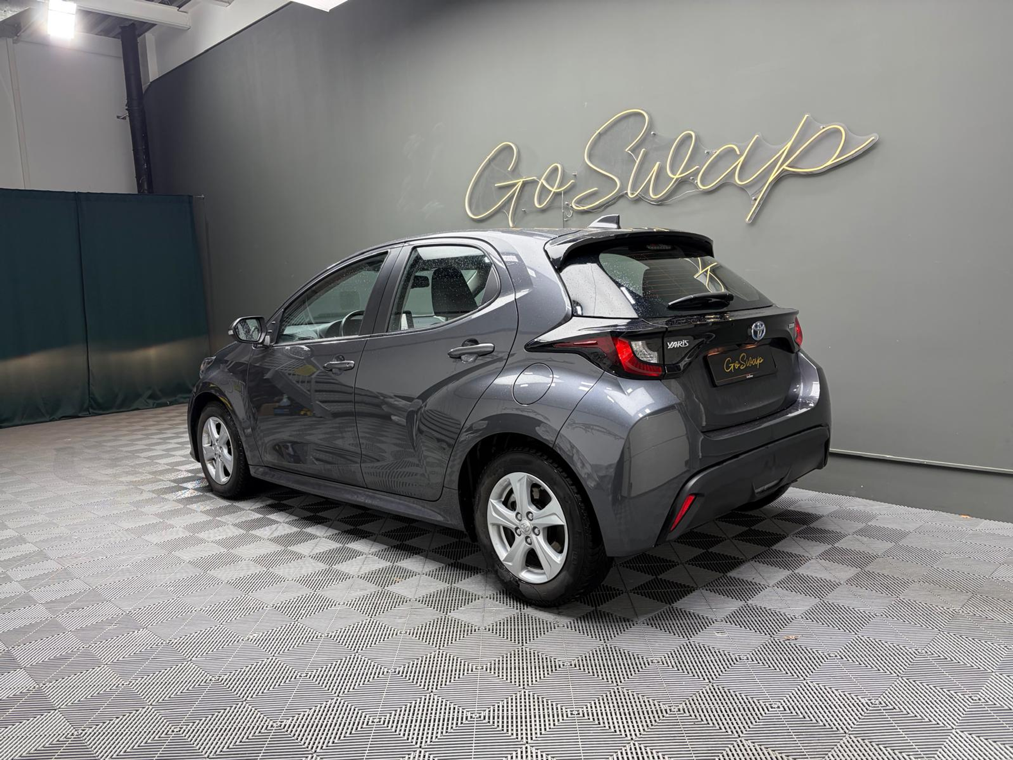 listing desktop thumbnail image 9