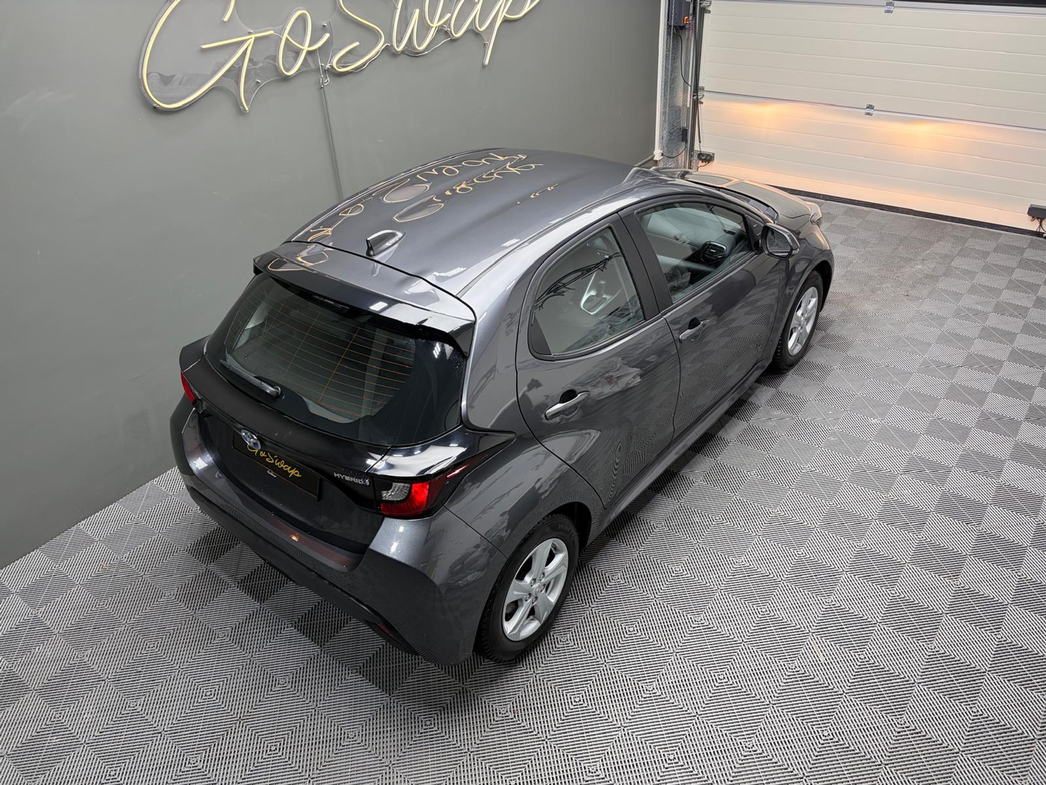 listing desktop thumbnail image 5