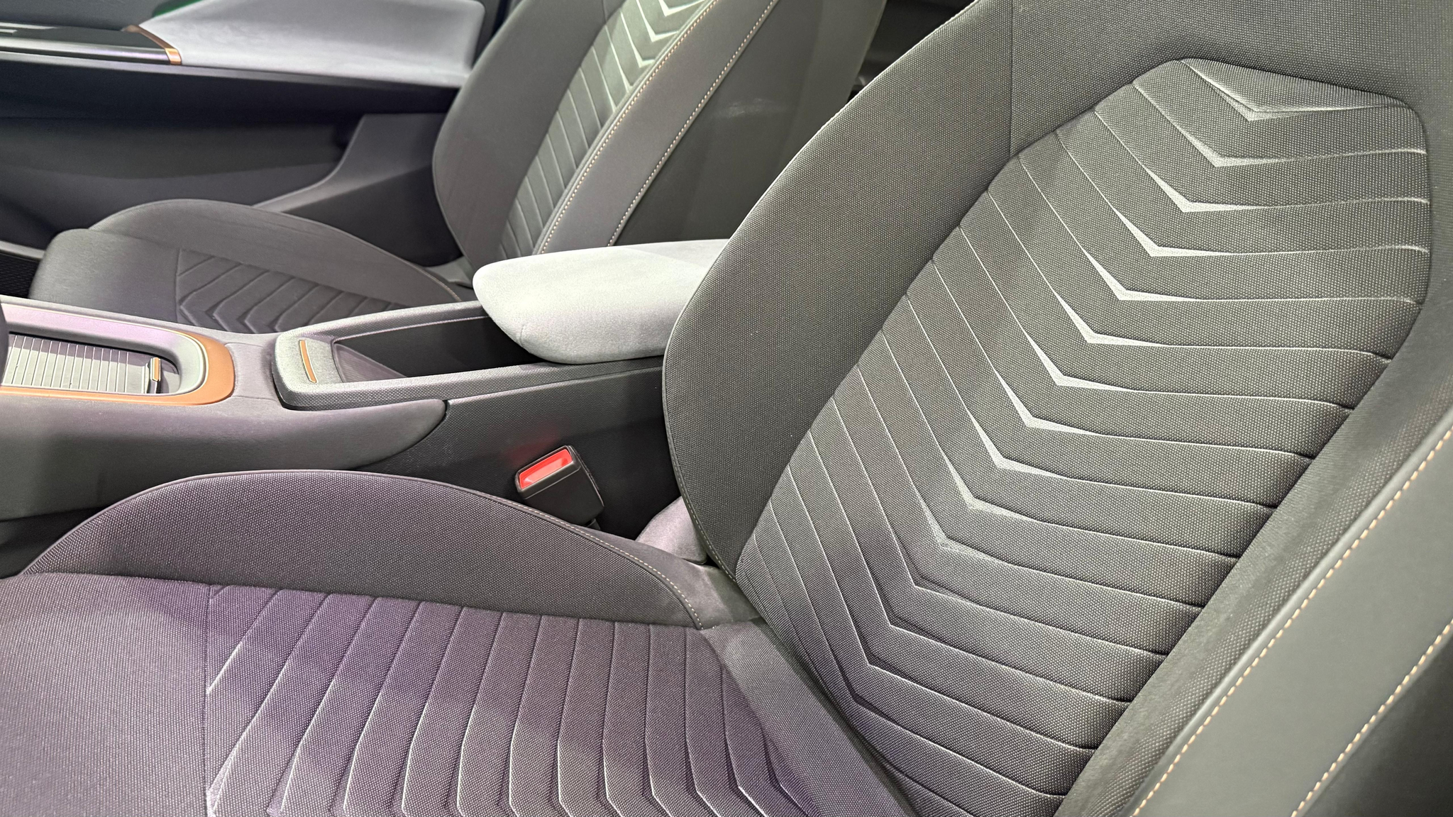 listing desktop thumbnail image 7