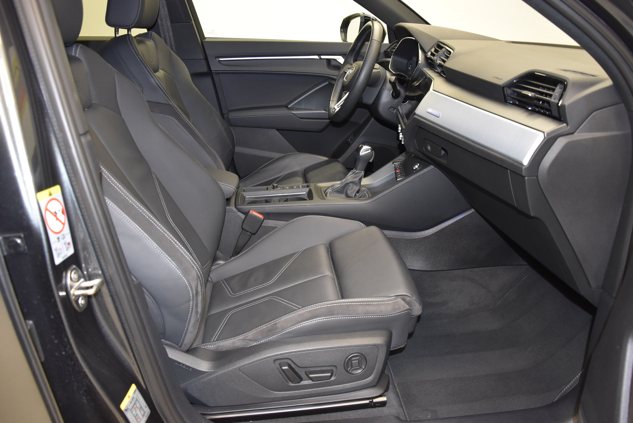 listing desktop thumbnail image 2