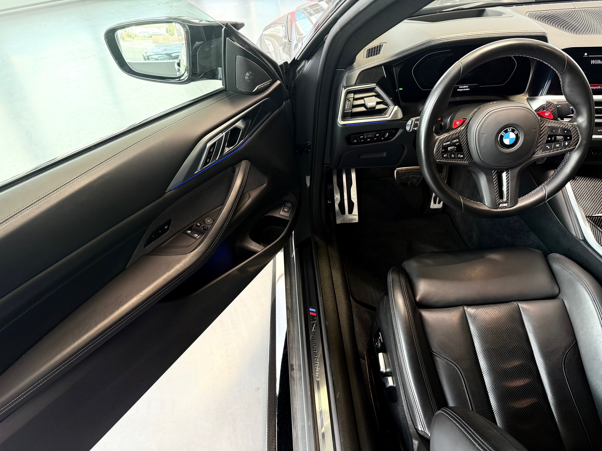 listing desktop thumbnail image 9