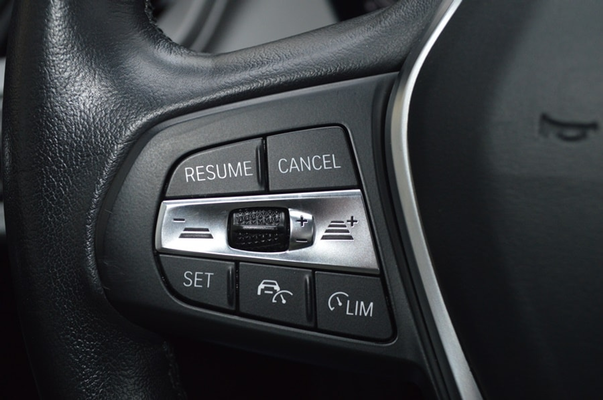 listing desktop thumbnail image 11