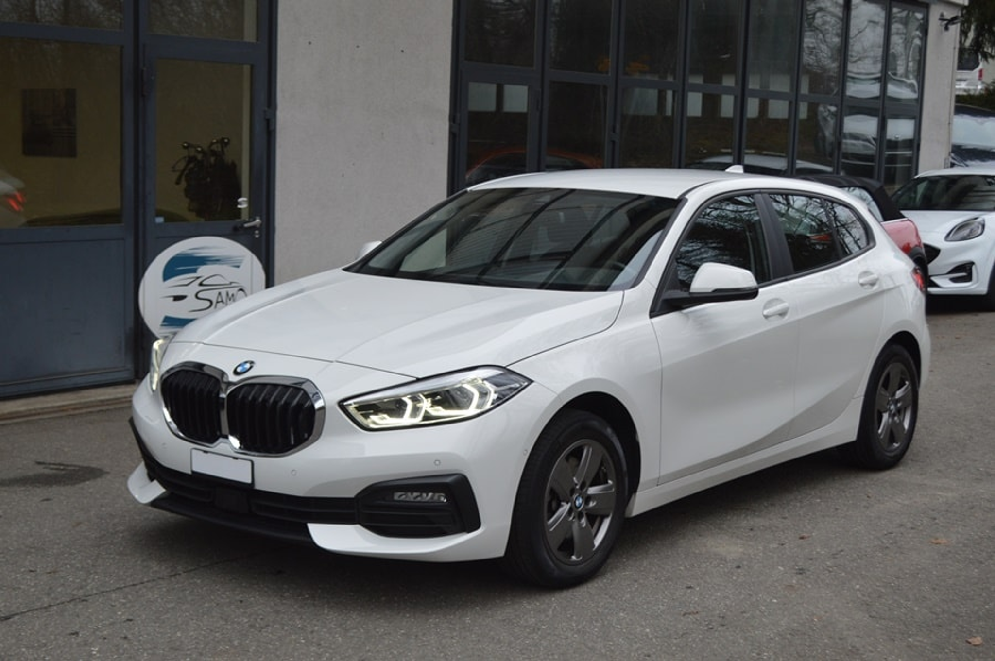 listing desktop thumbnail image 2