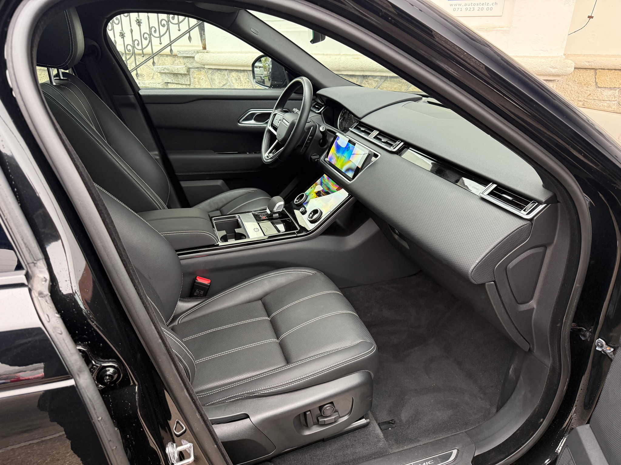 listing desktop thumbnail image 9