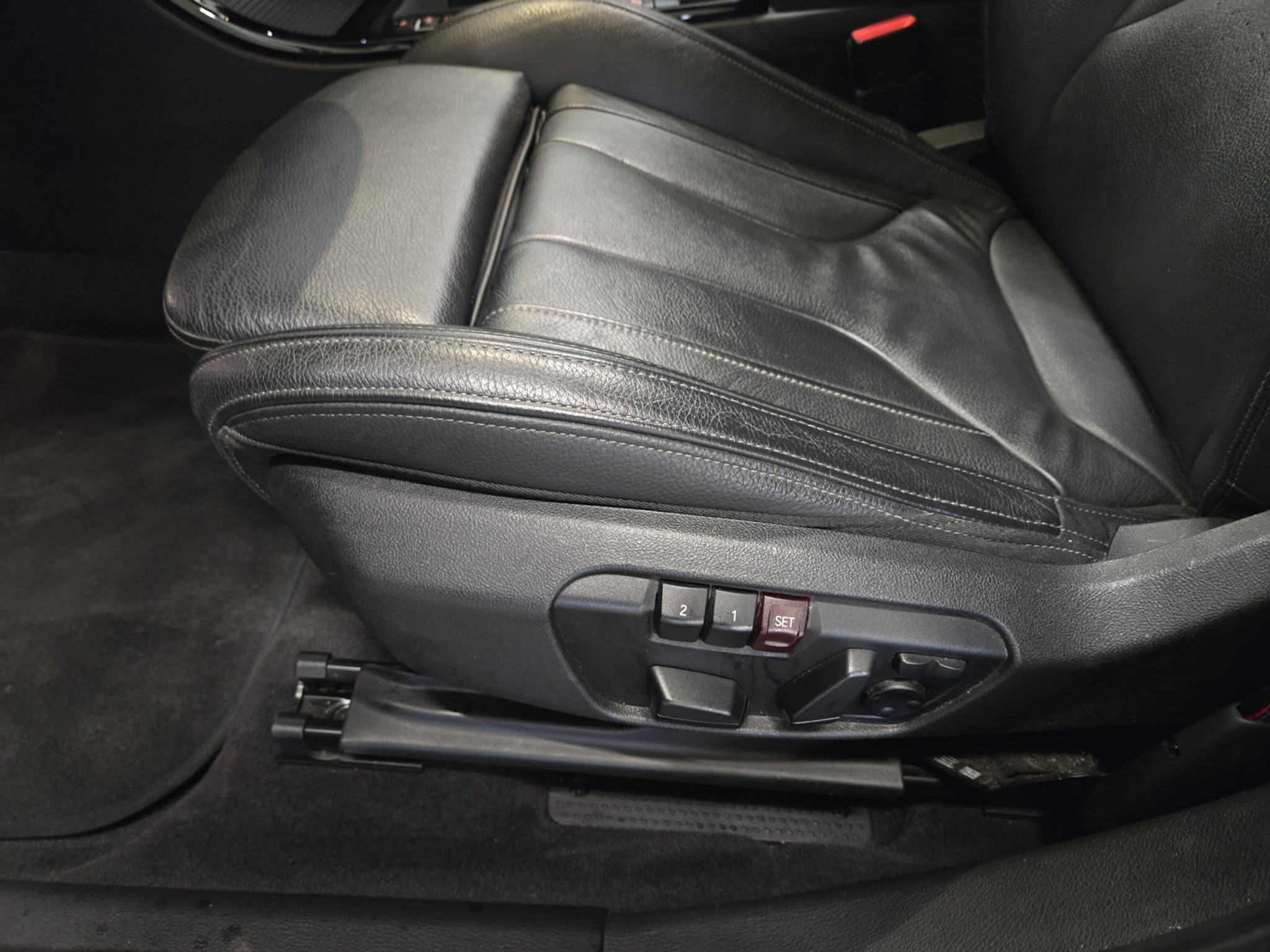 listing desktop thumbnail image 18