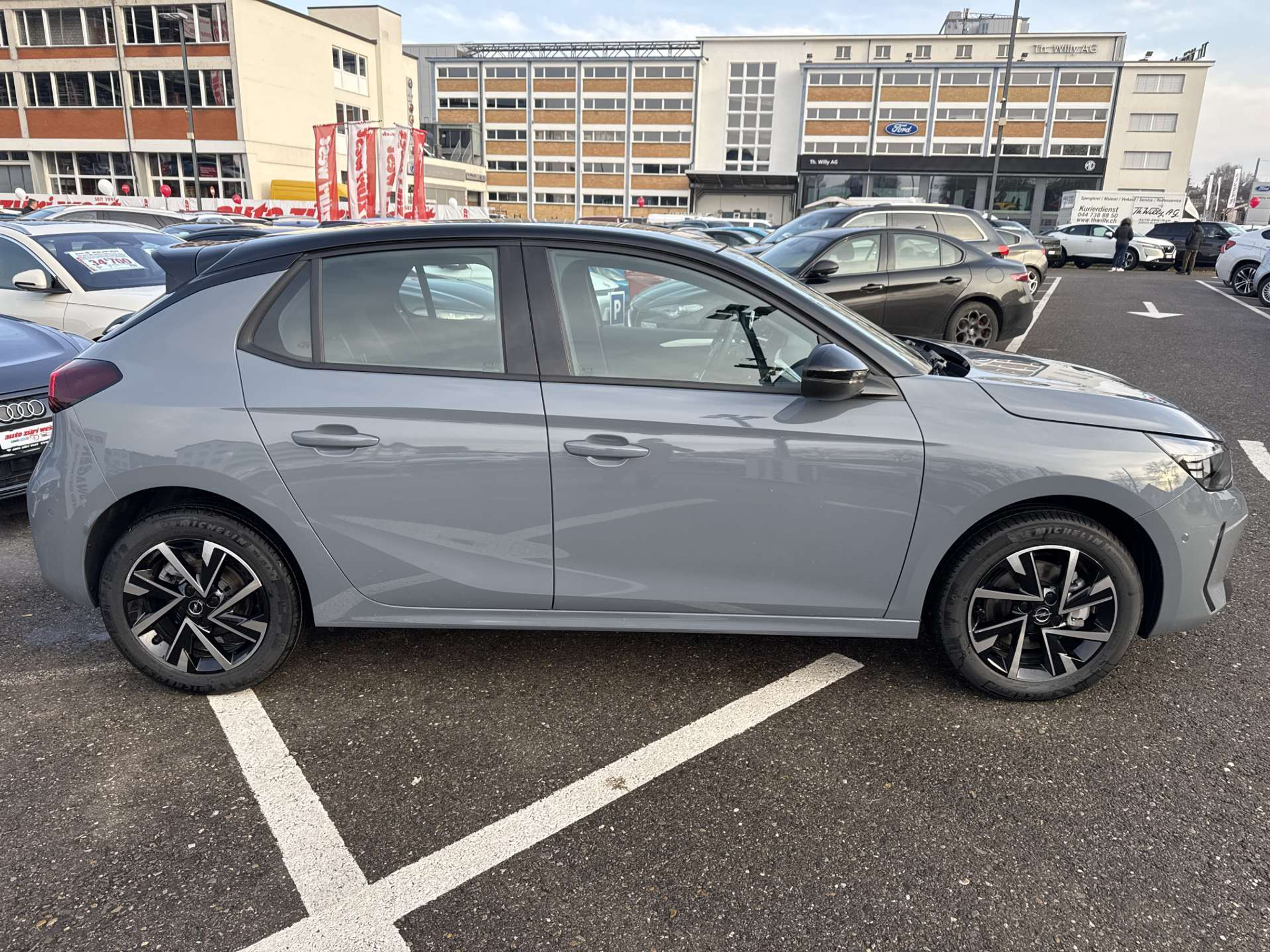 listing desktop thumbnail image 10