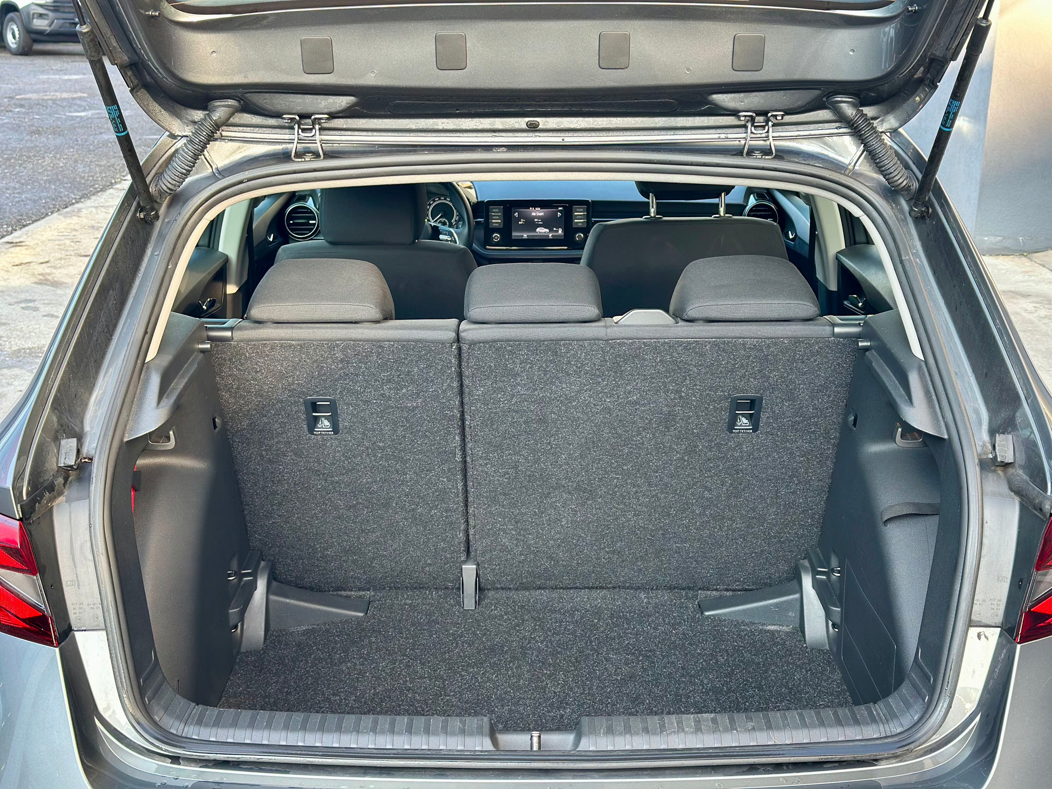 listing desktop thumbnail image 9