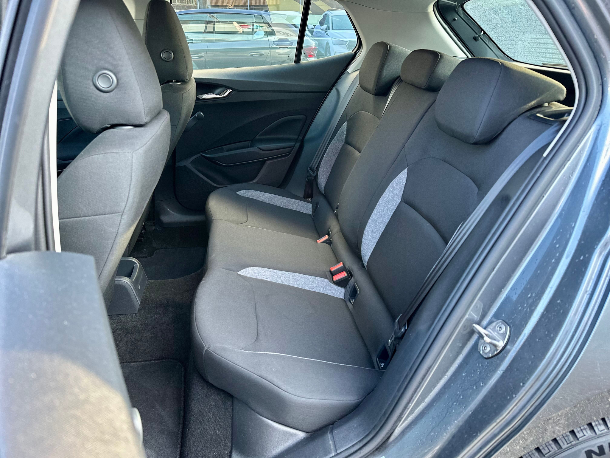 listing desktop thumbnail image 8