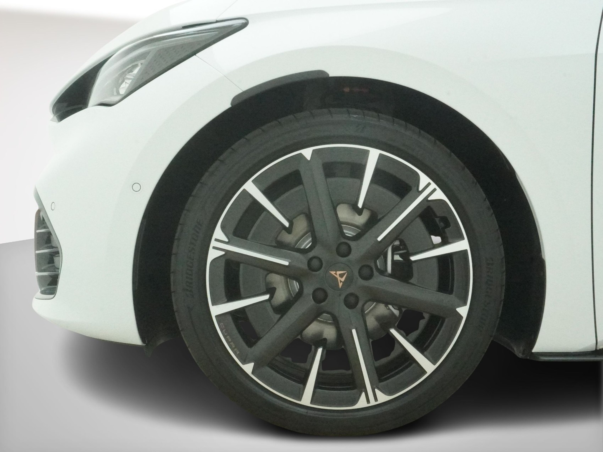 listing desktop thumbnail image 8