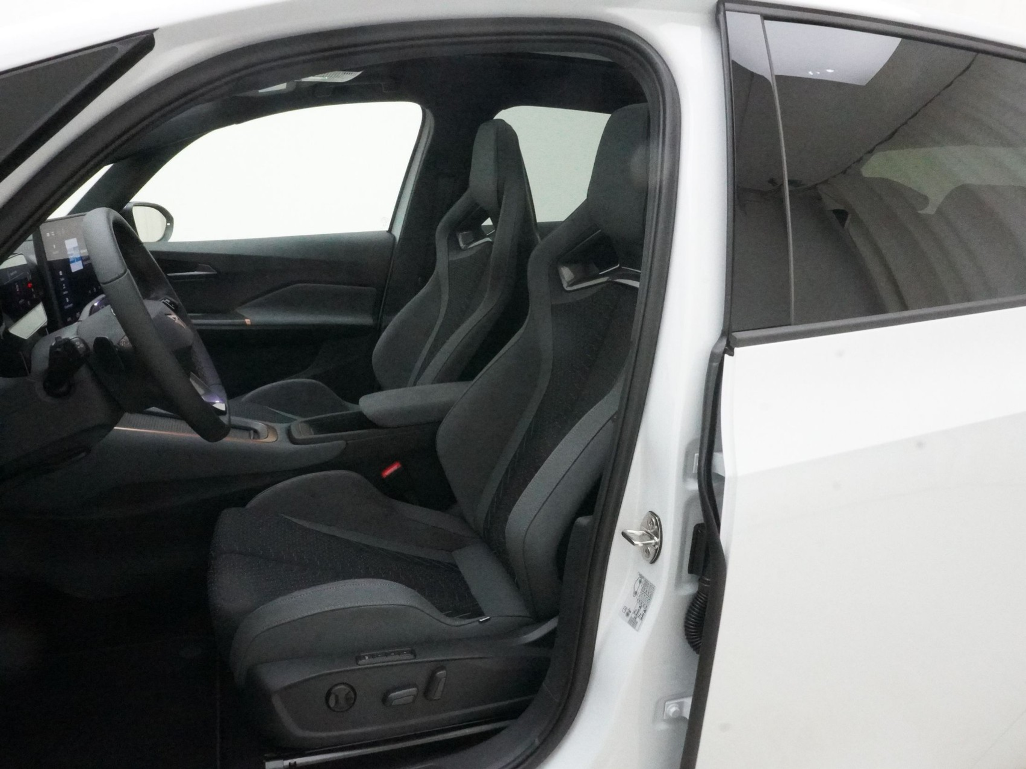 listing desktop thumbnail image 11