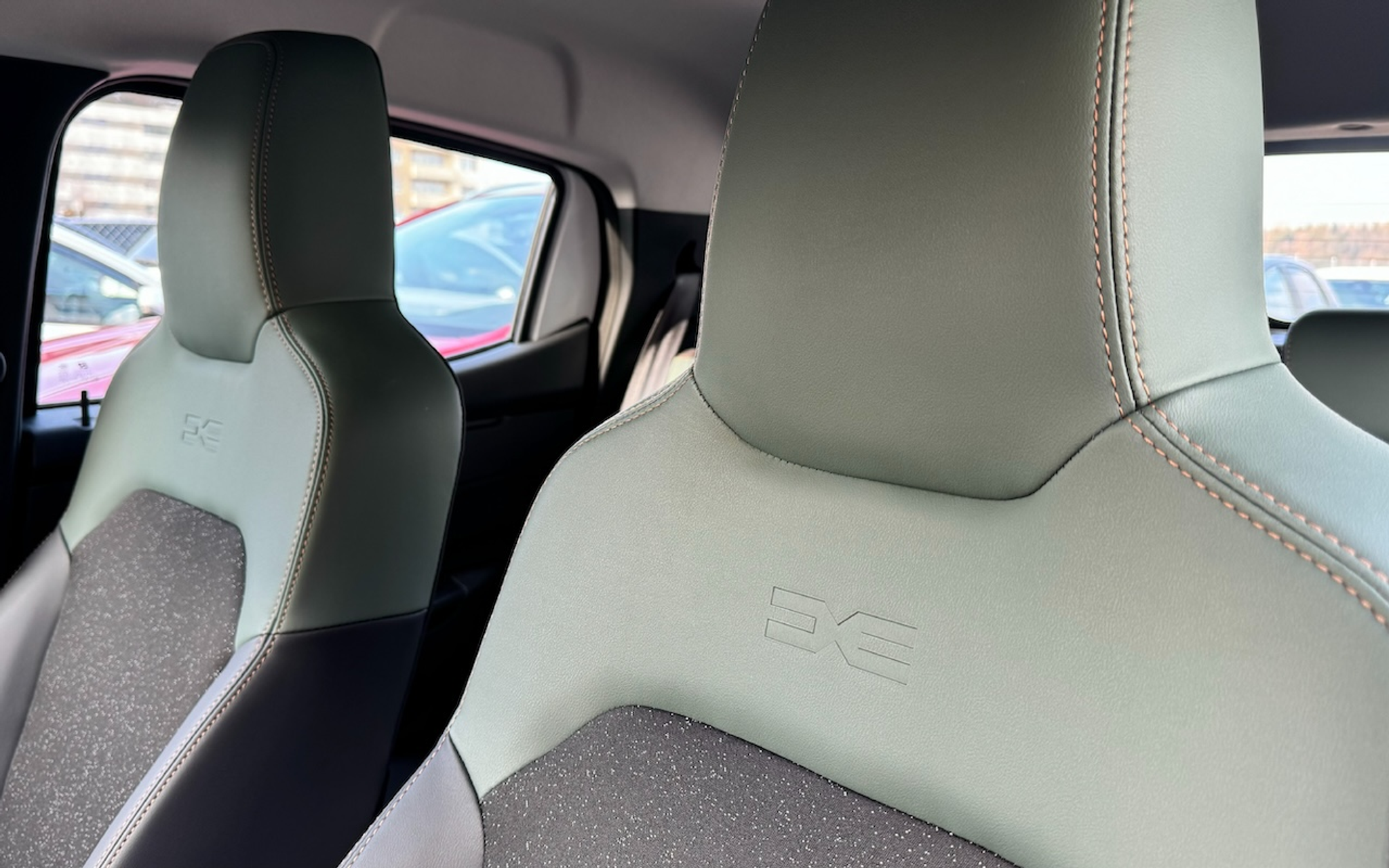 listing desktop thumbnail image 21