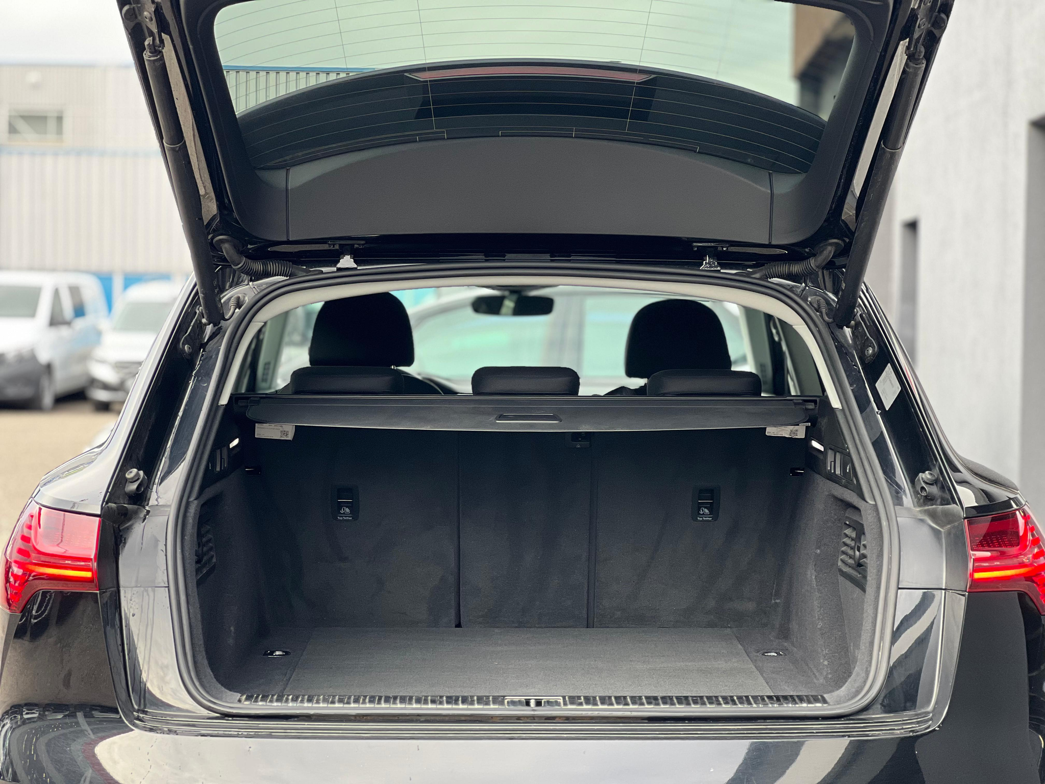 listing desktop thumbnail image 11