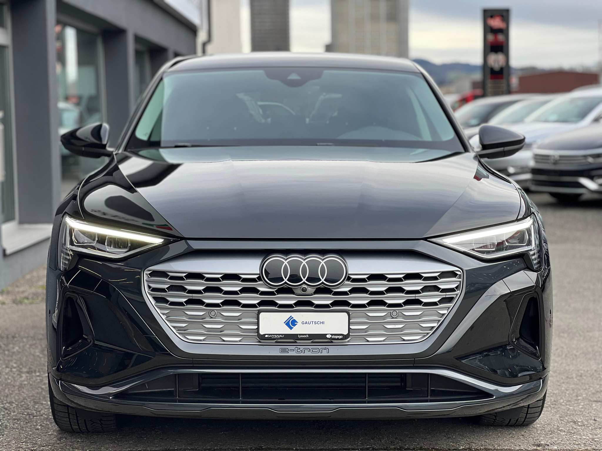 listing desktop thumbnail image 1