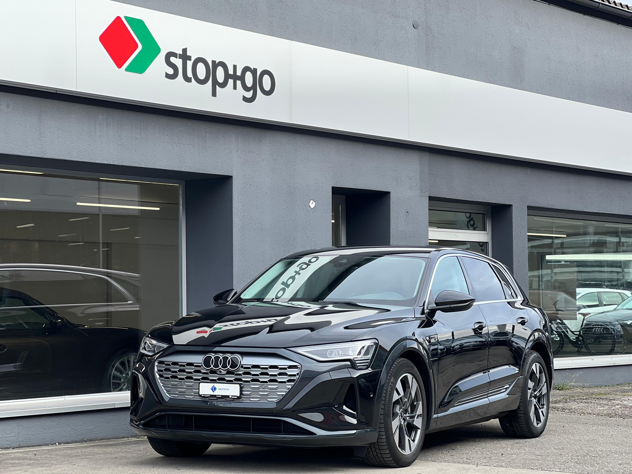 listing desktop thumbnail image 0