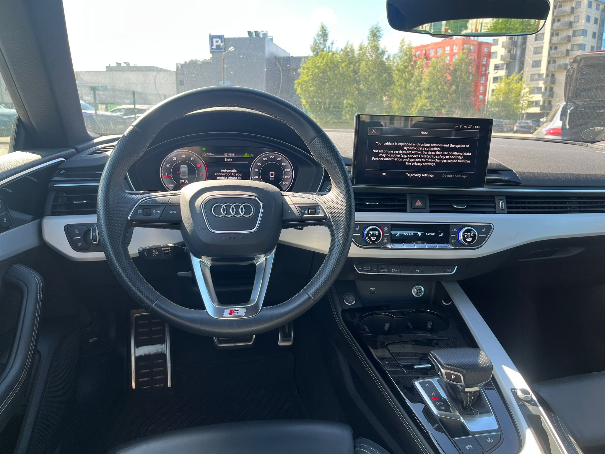 listing desktop thumbnail image 3