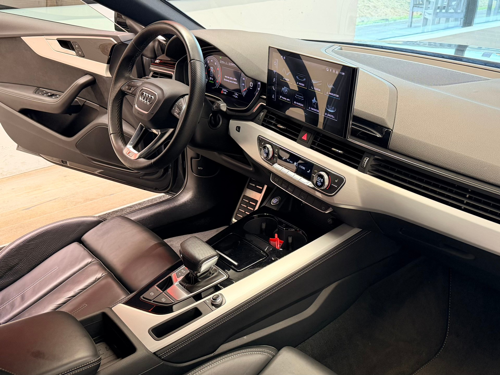 listing desktop thumbnail image 18