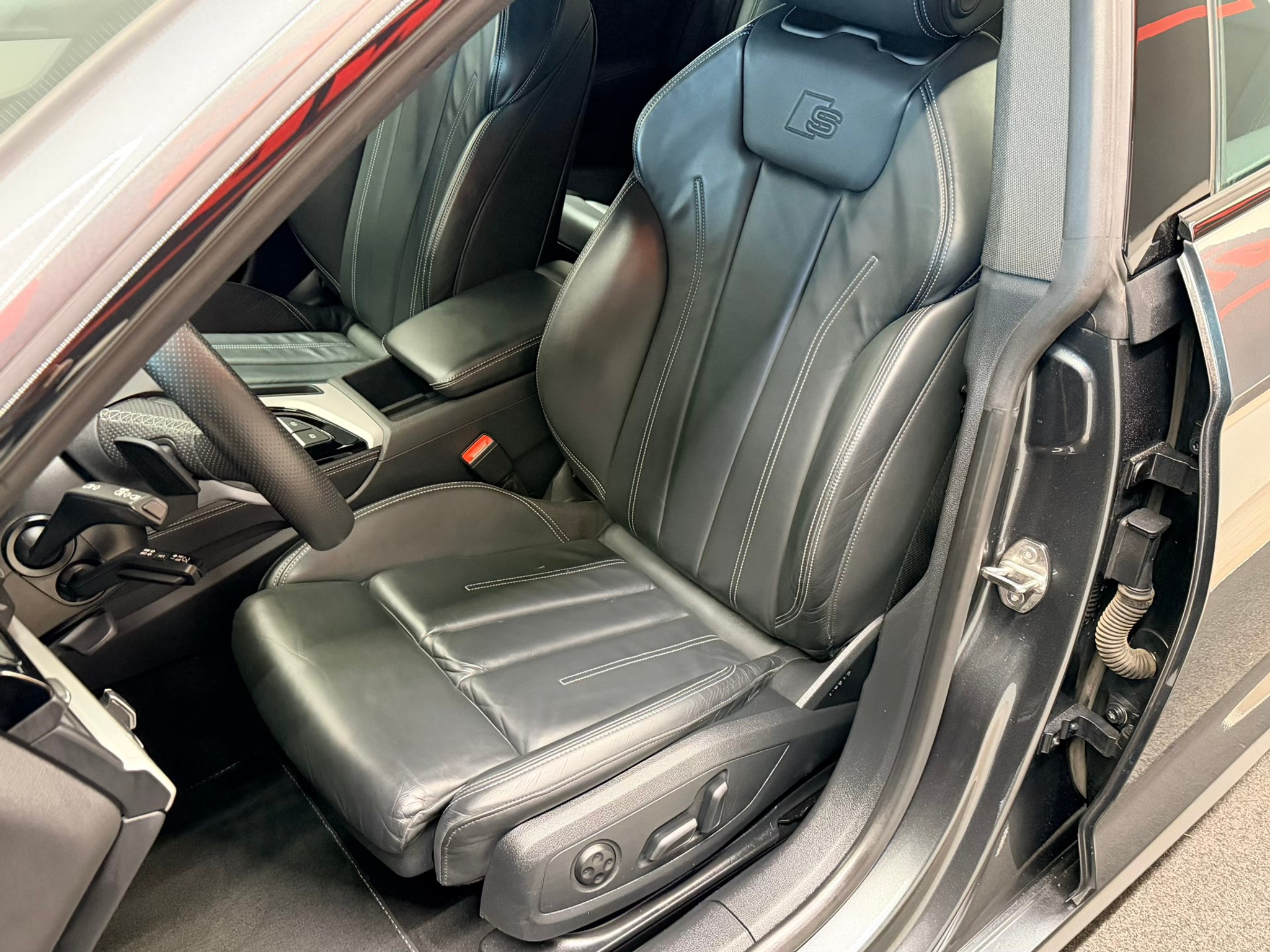 listing desktop thumbnail image 13