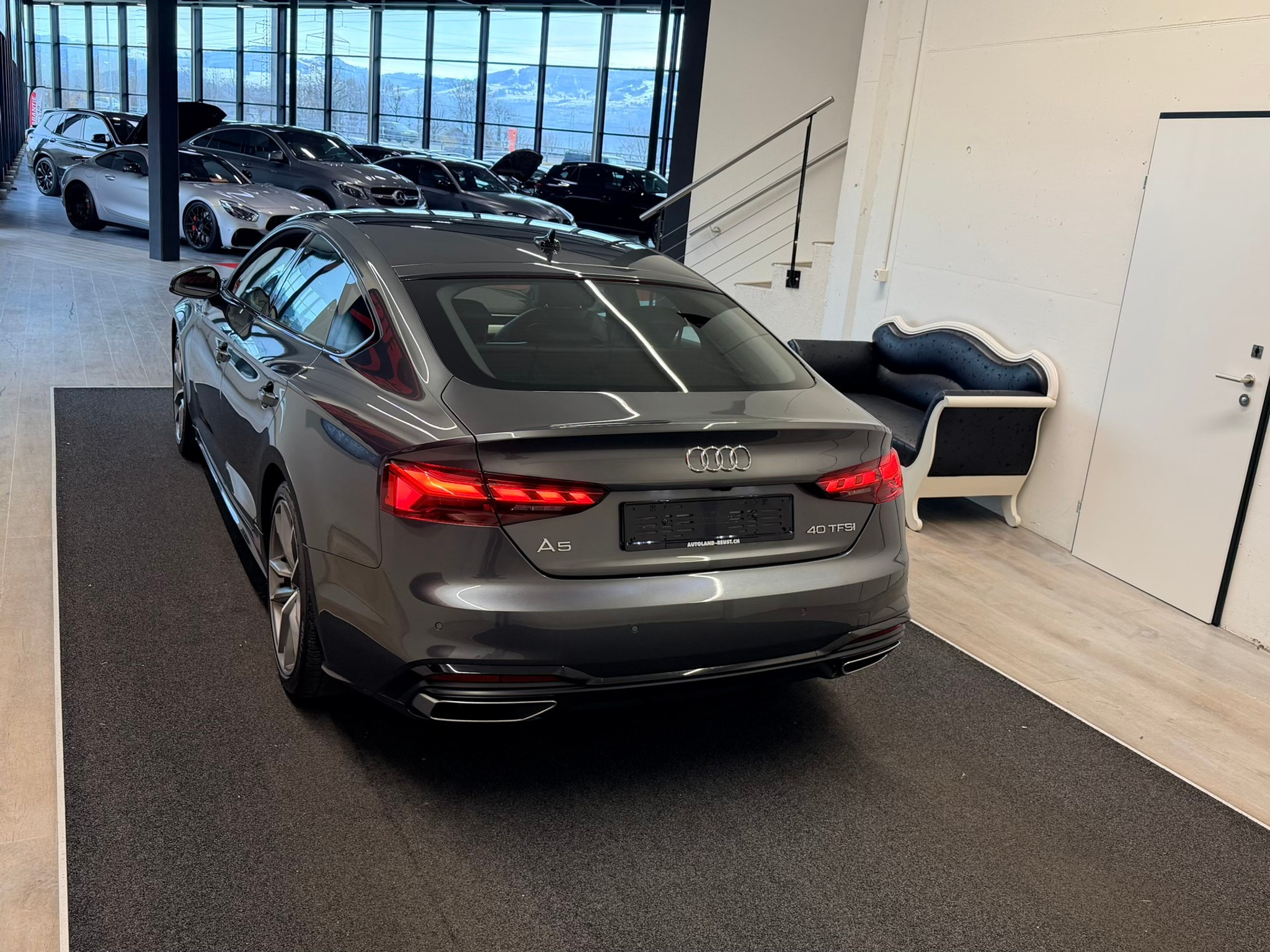 listing desktop thumbnail image 7