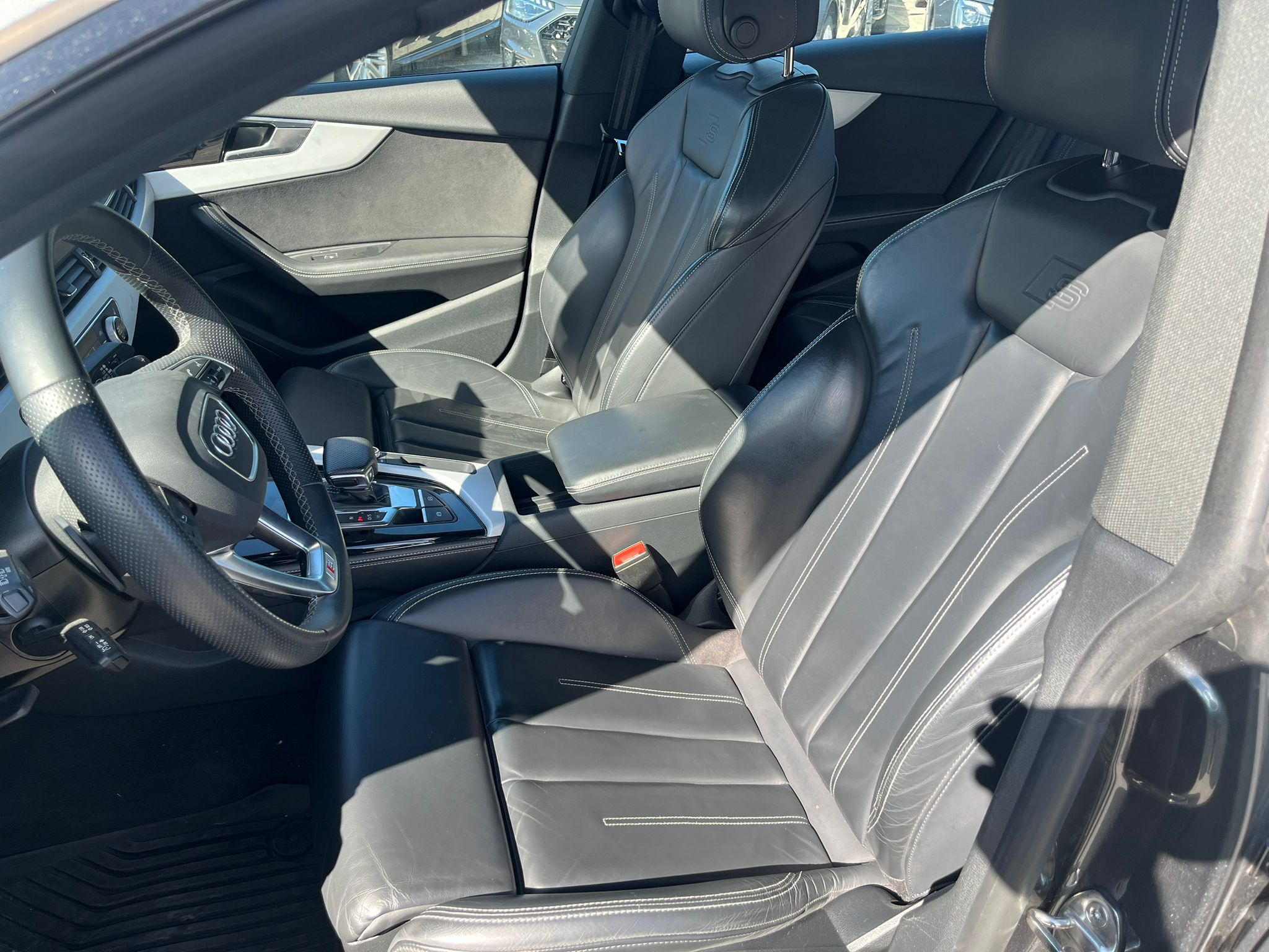 listing desktop thumbnail image 2