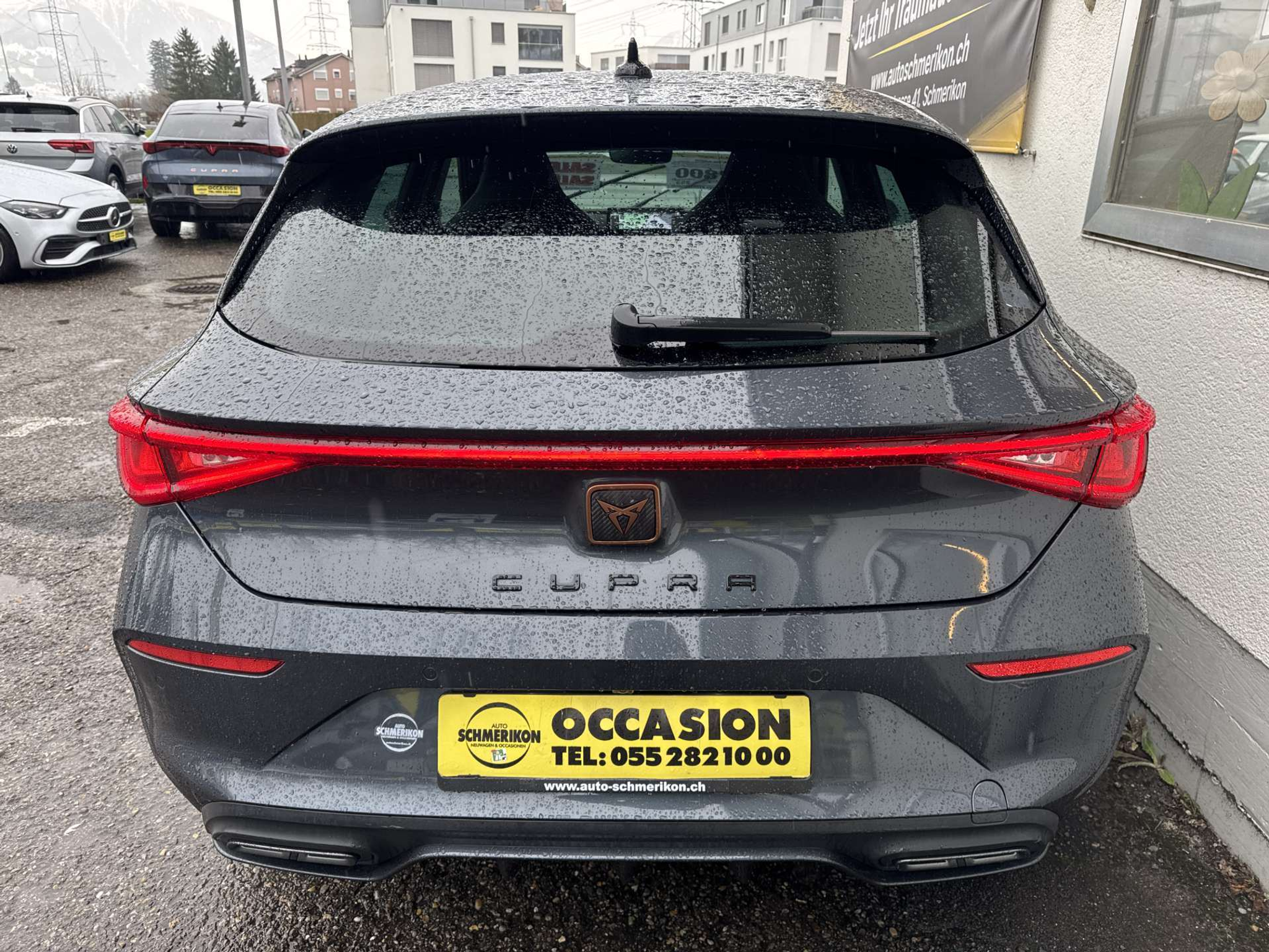 listing desktop thumbnail image 3