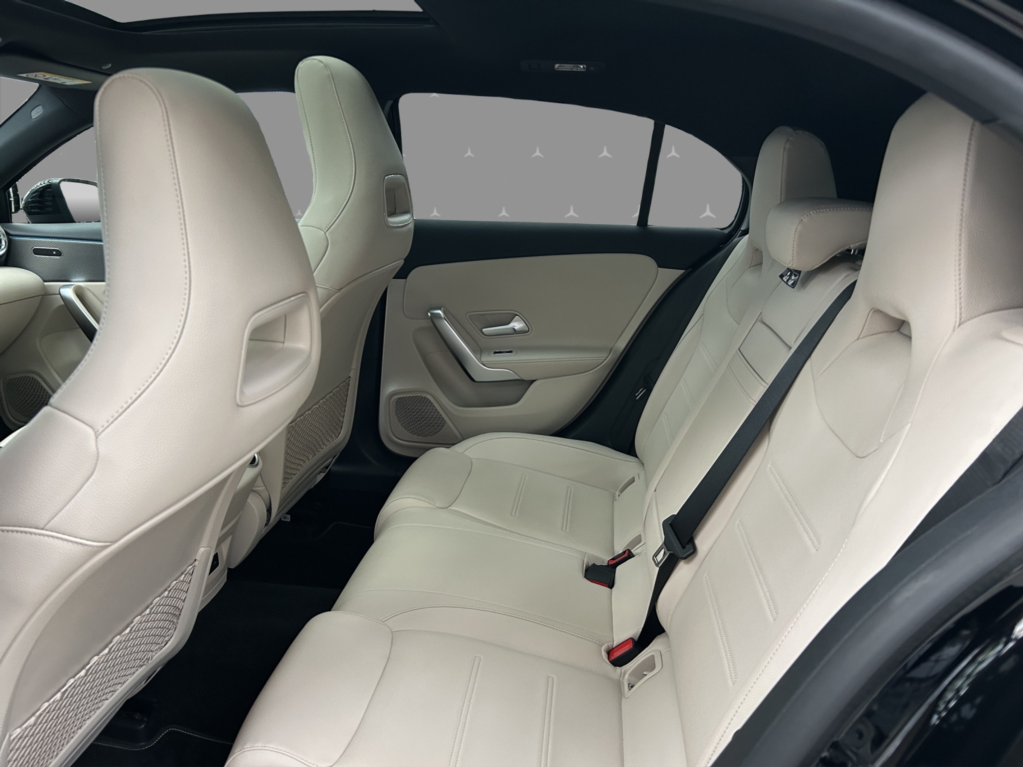 listing desktop thumbnail image 15