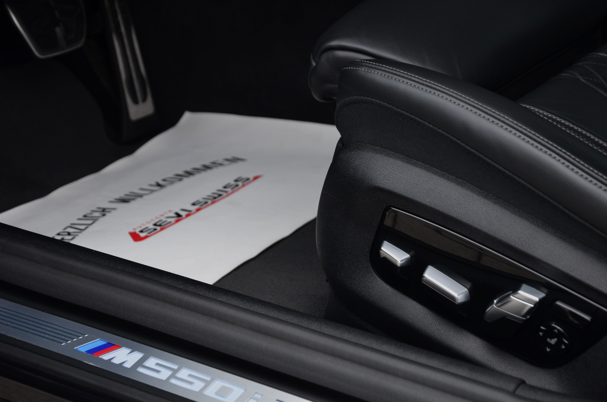 listing desktop thumbnail image 11