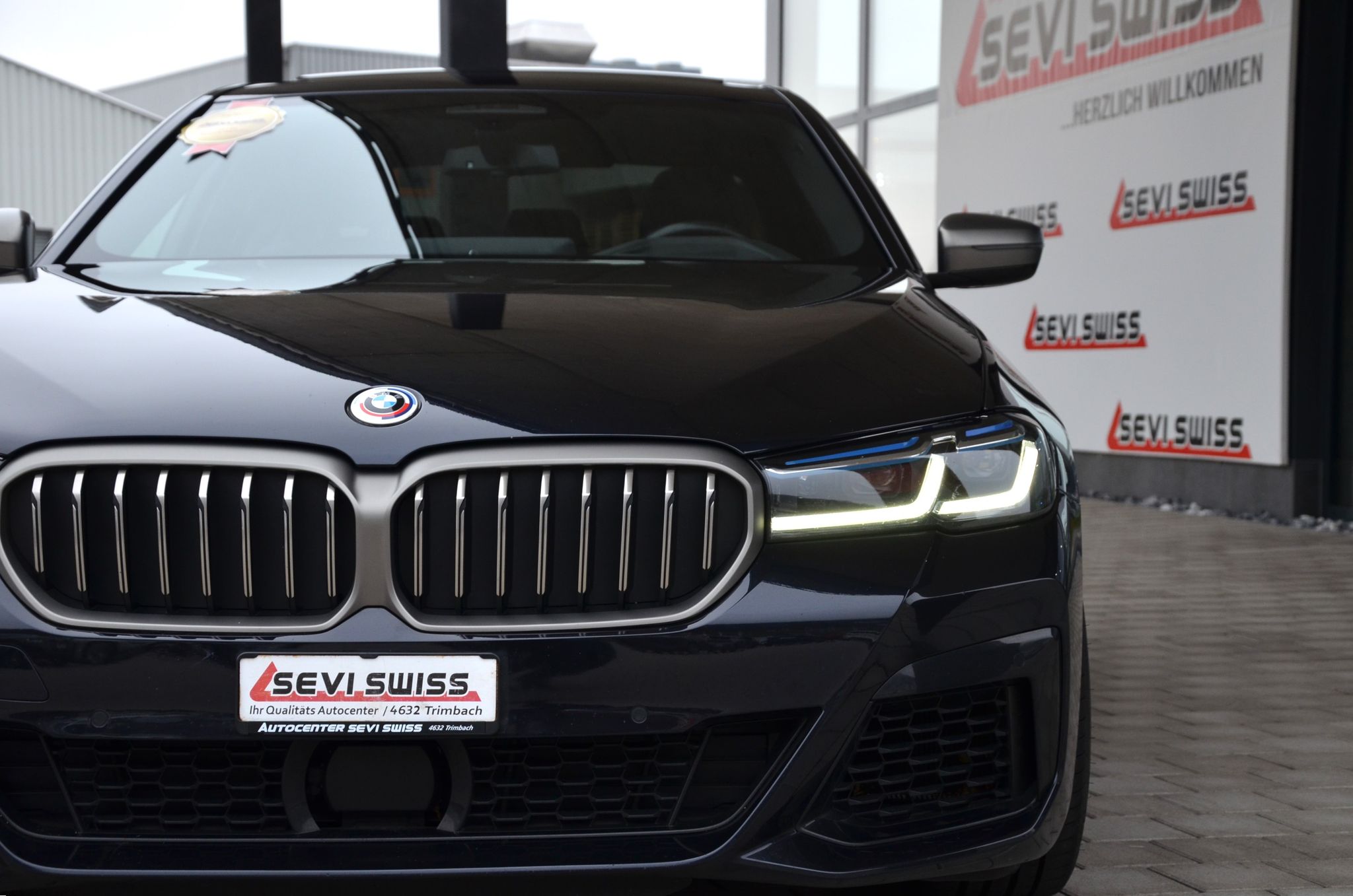 listing desktop thumbnail image 0