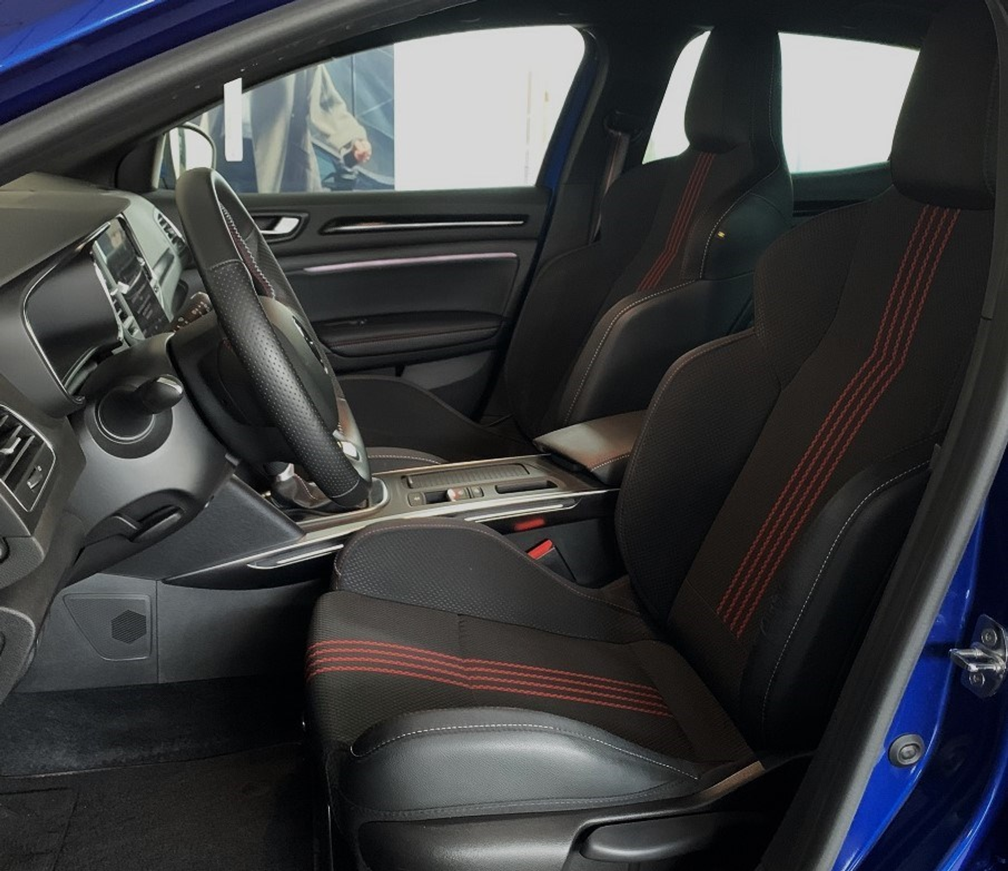 listing desktop thumbnail image 7