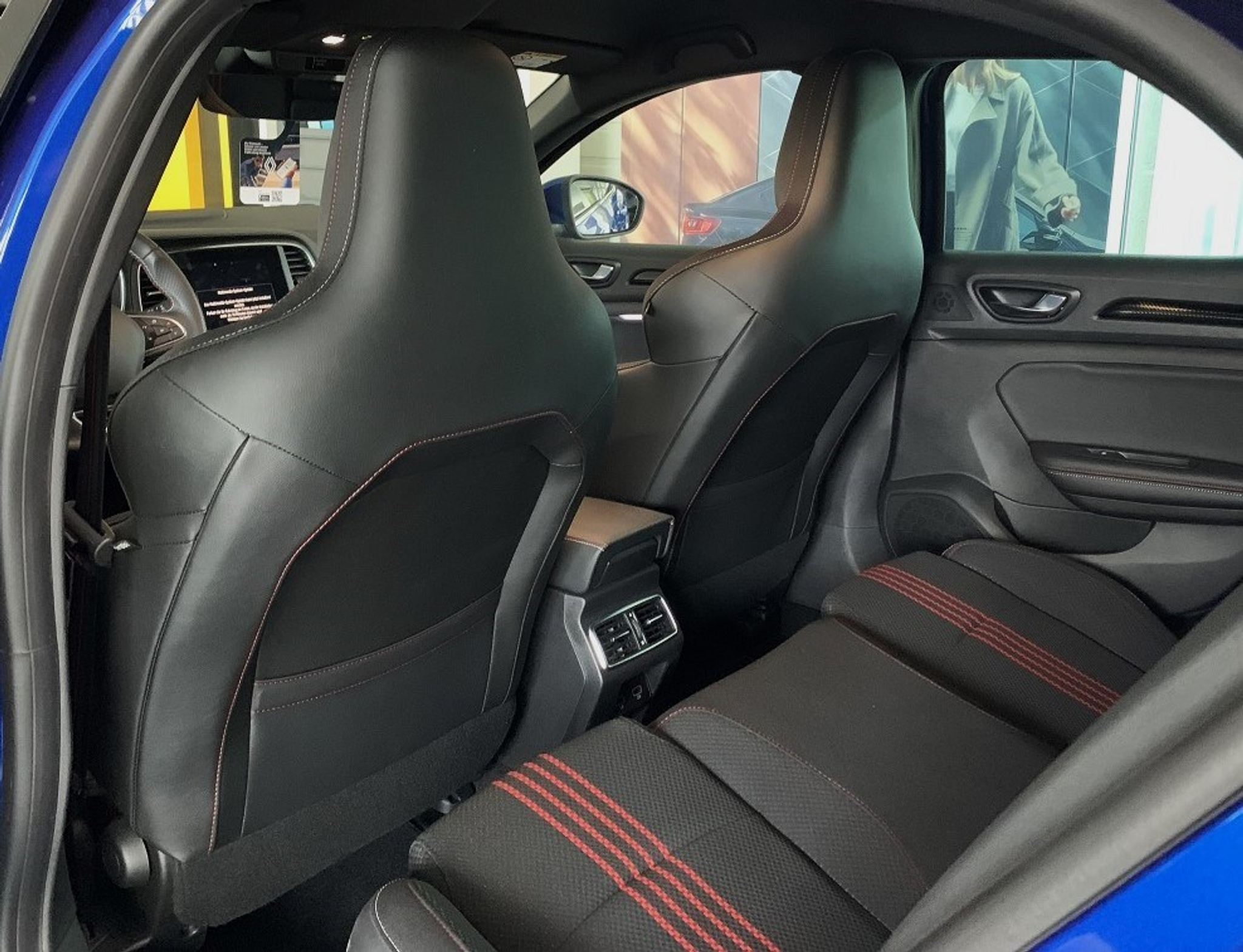 listing desktop thumbnail image 9