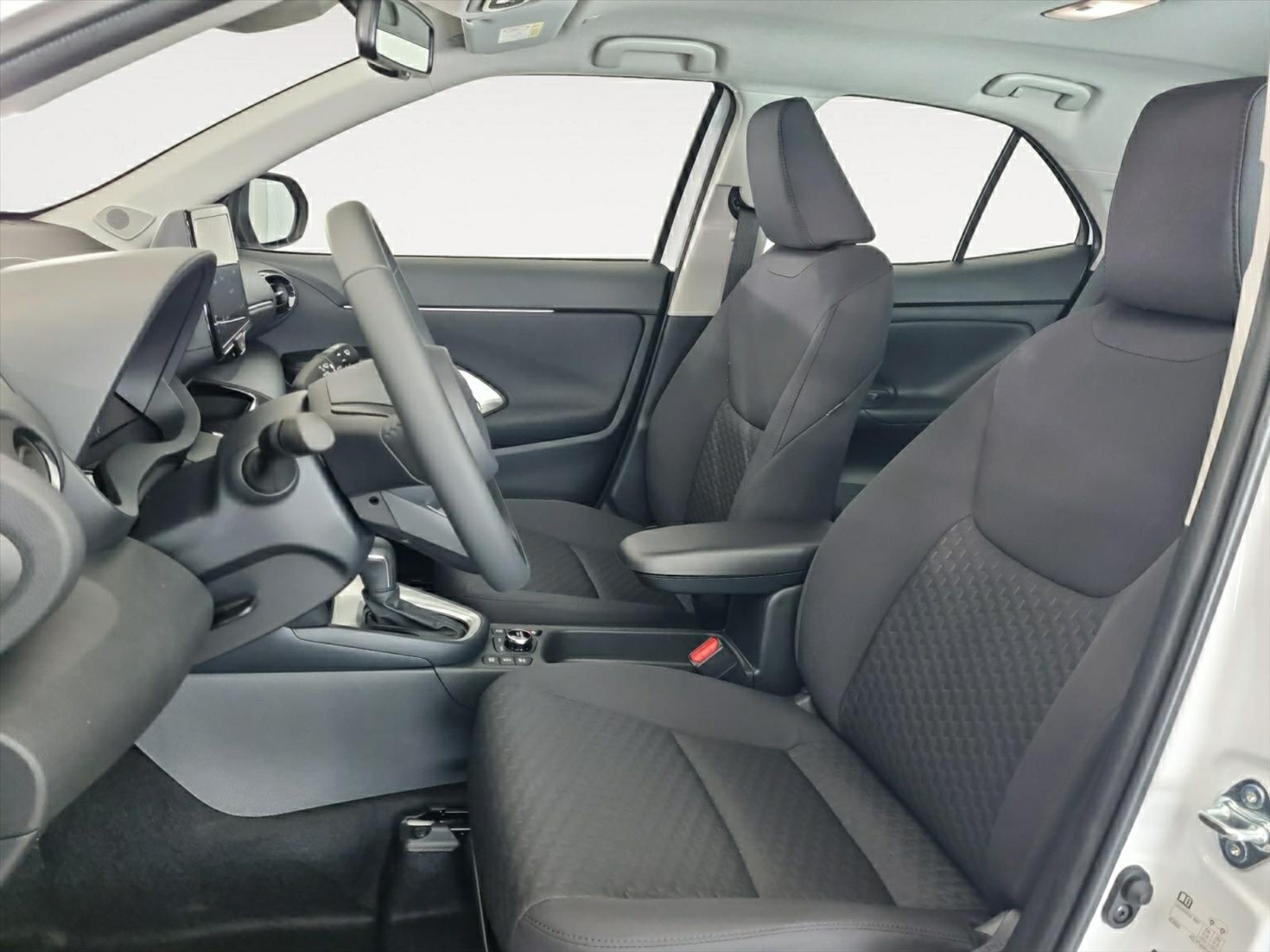 listing desktop thumbnail image 4