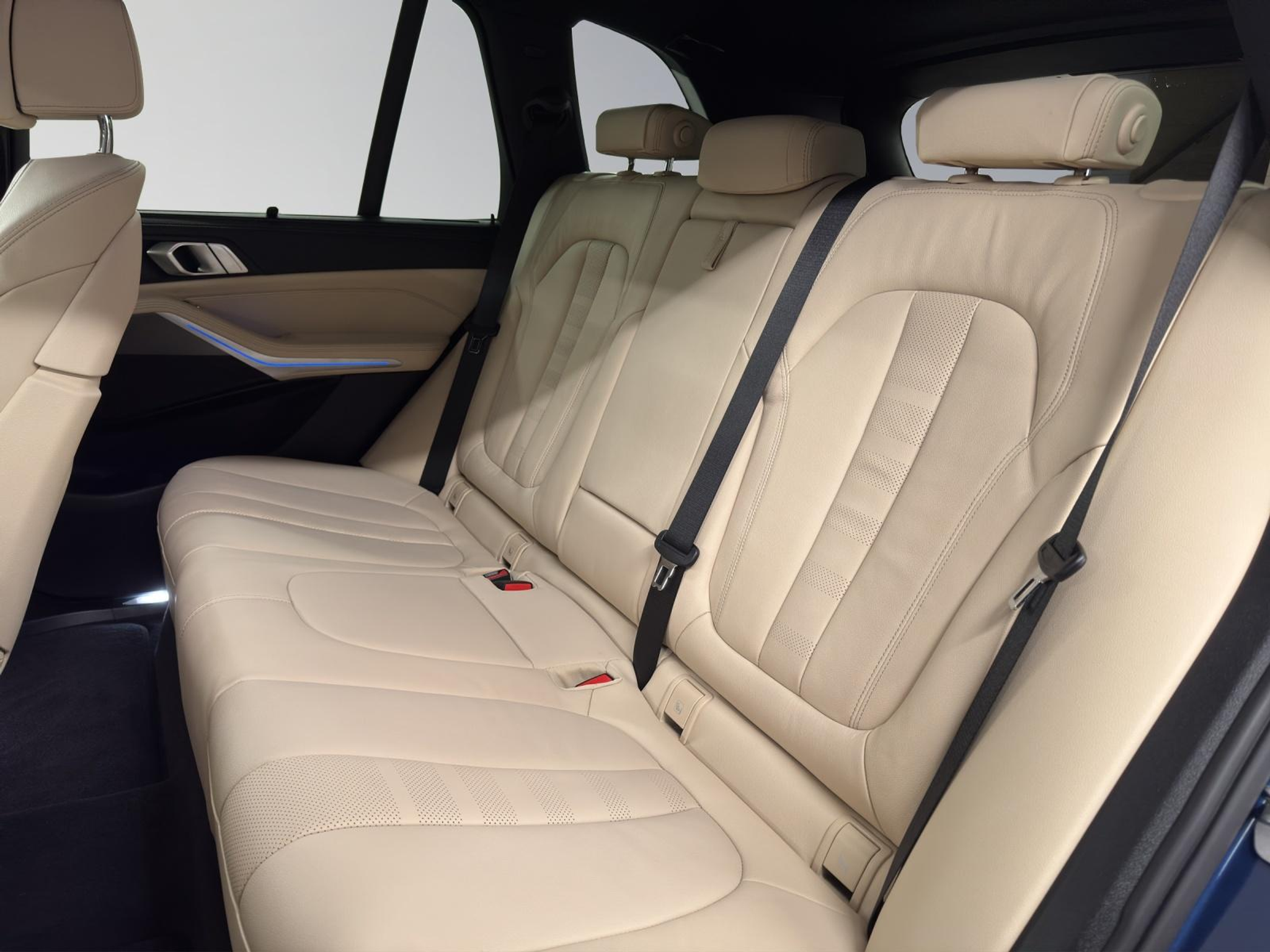 listing desktop thumbnail image 11