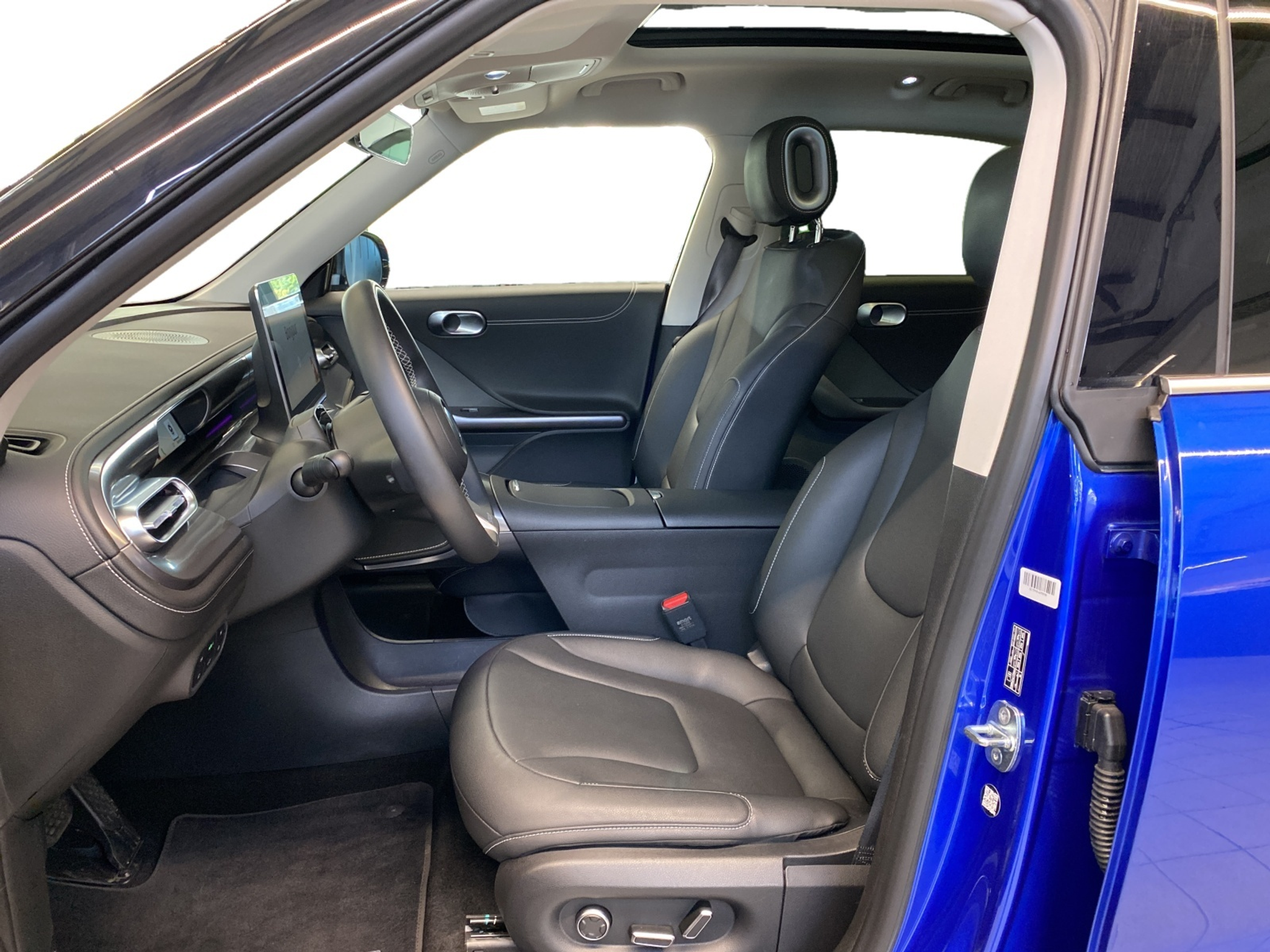 listing desktop thumbnail image 6