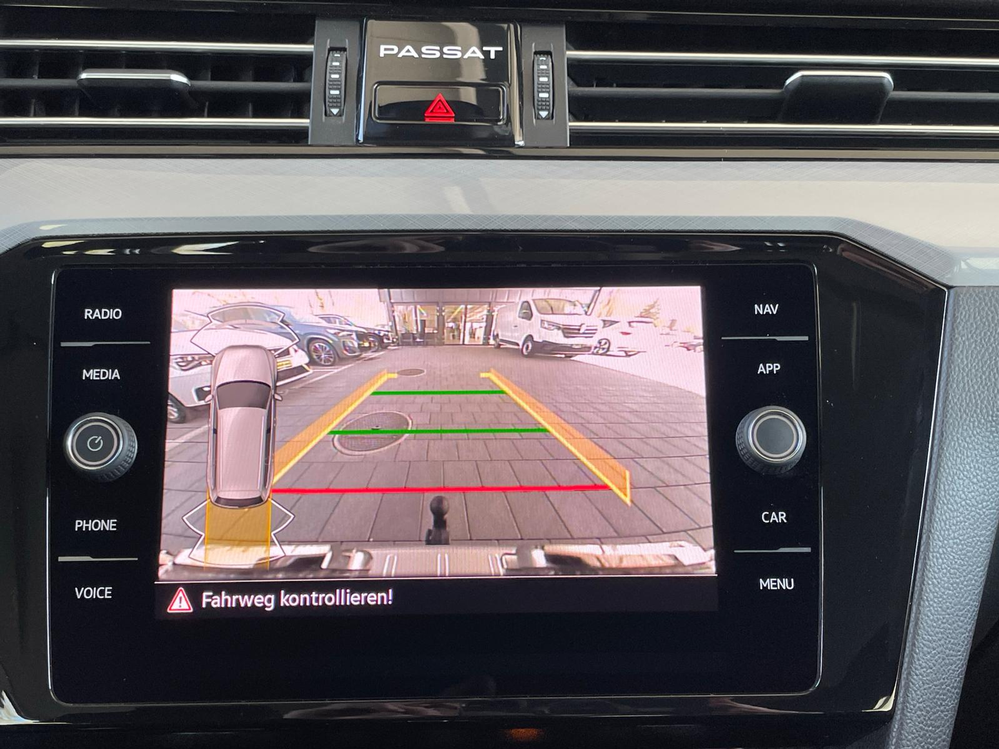 listing desktop thumbnail image 13