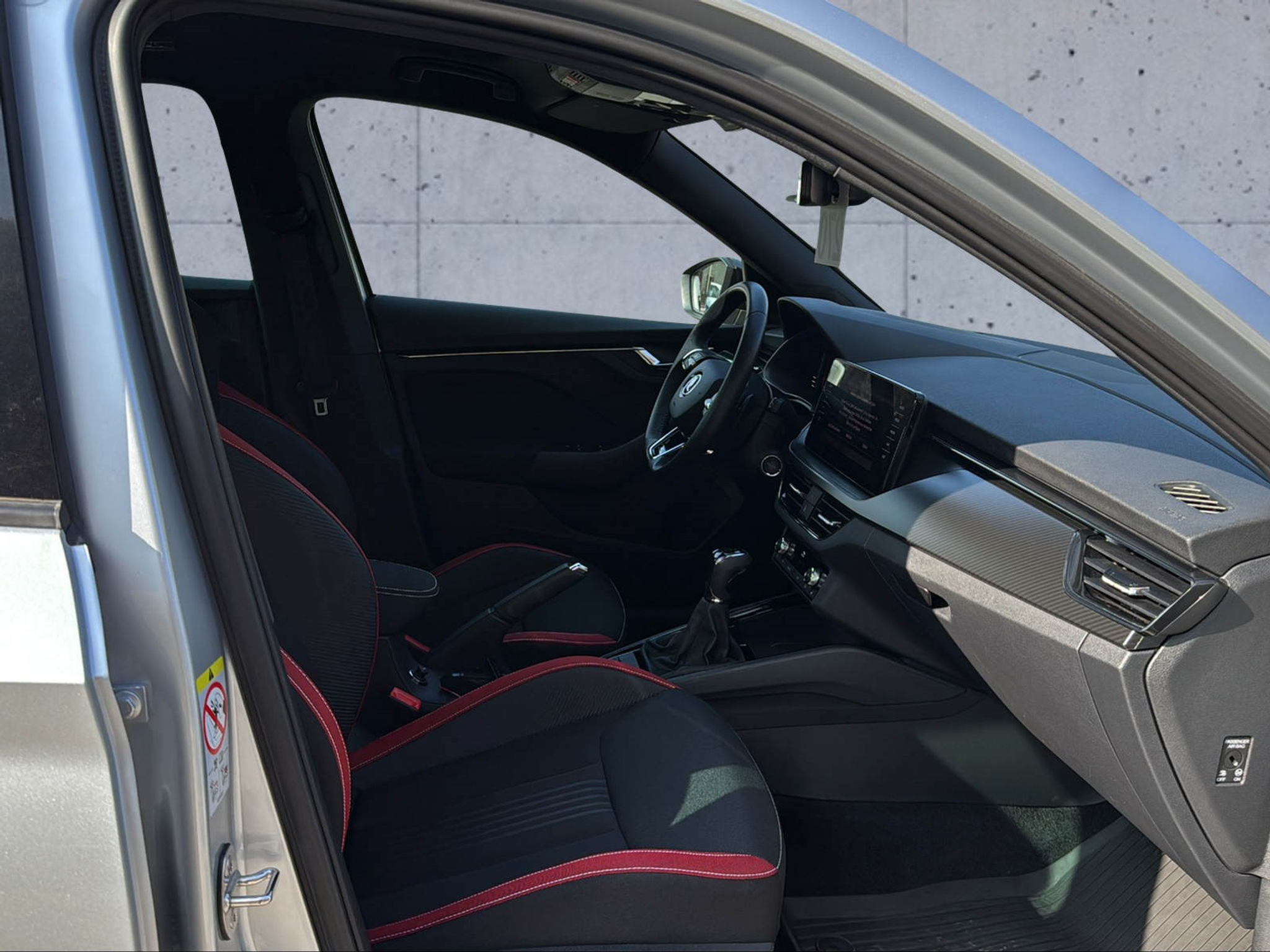 listing desktop thumbnail image 15