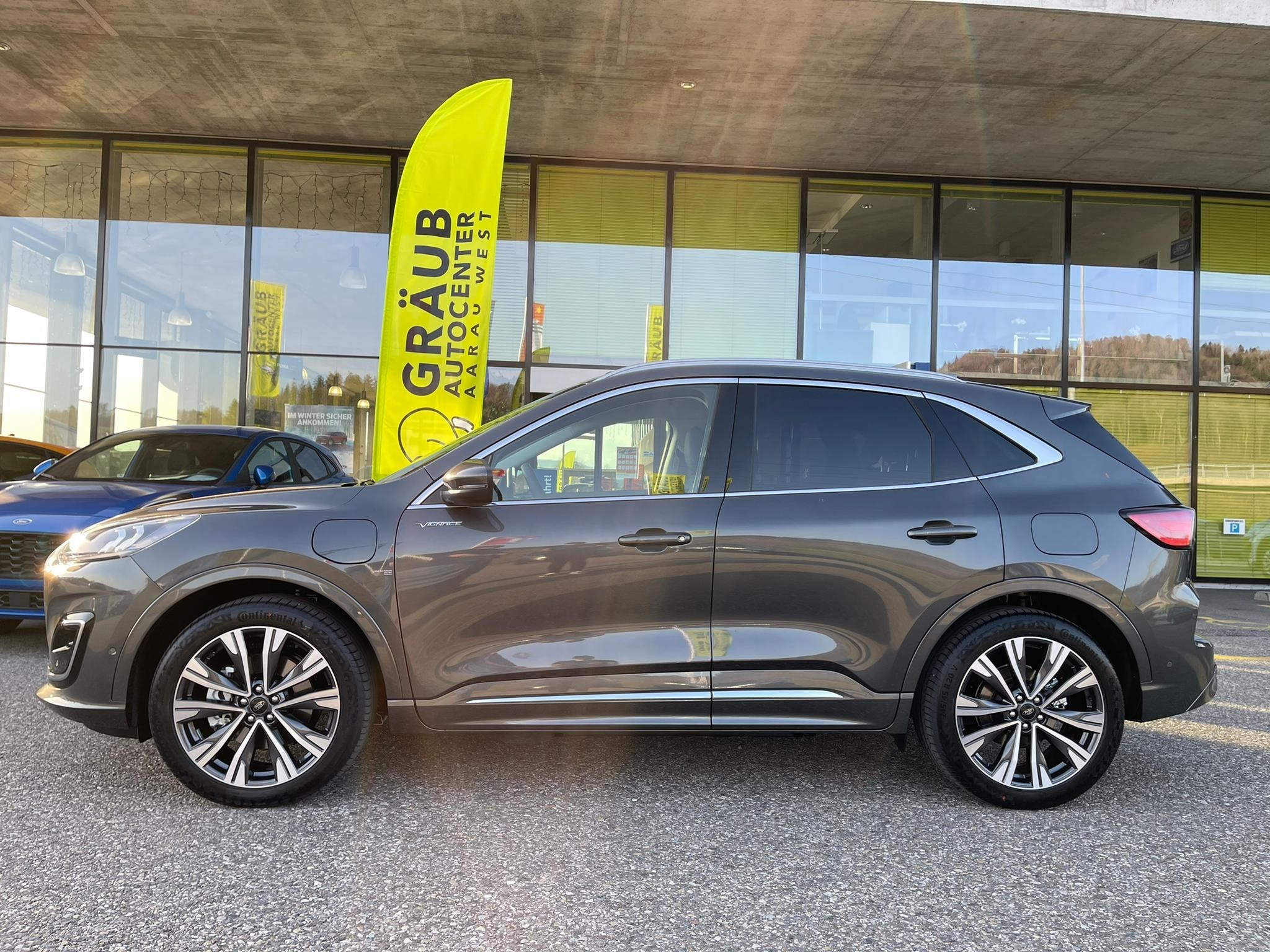 listing desktop thumbnail image 3