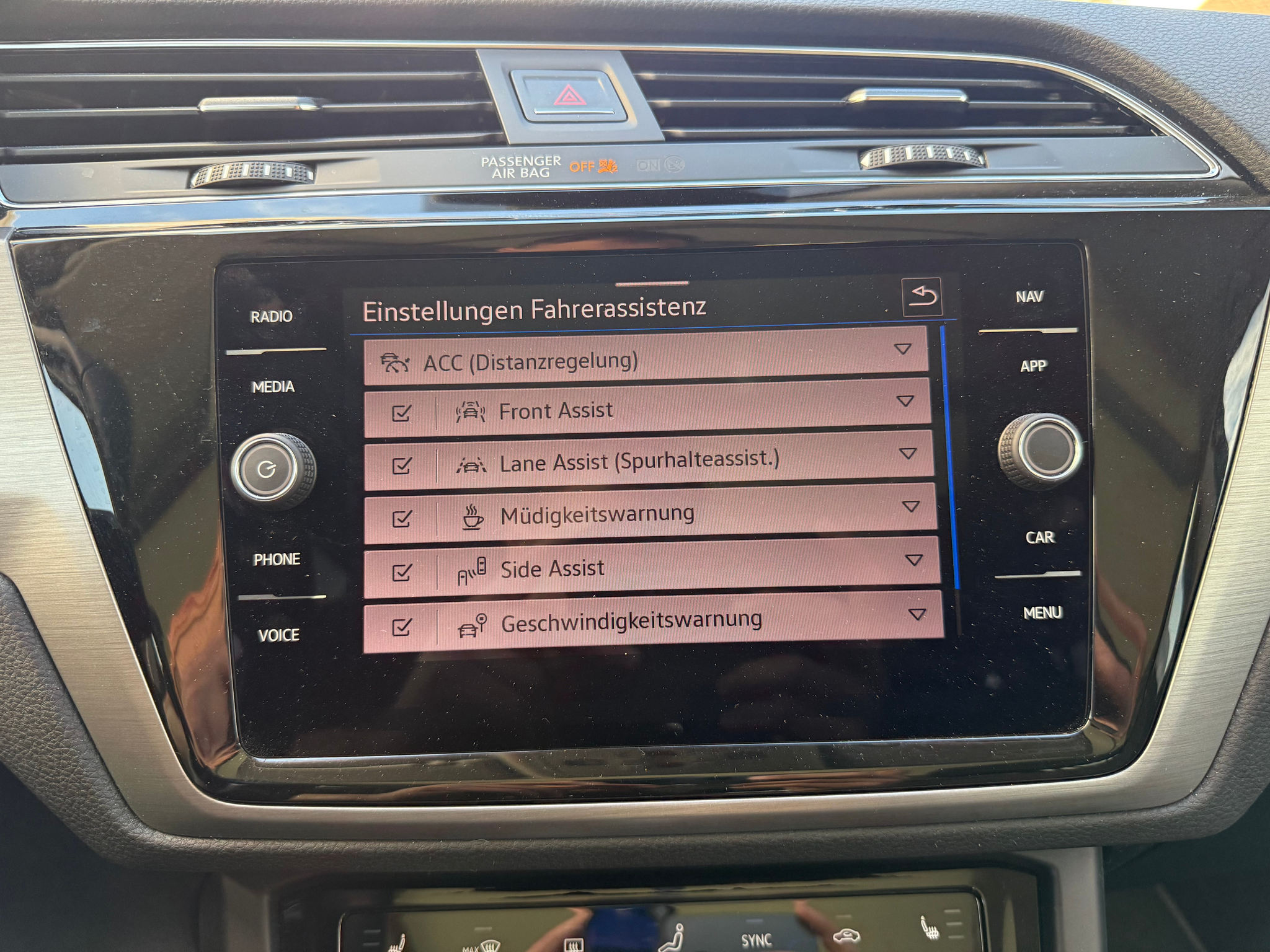 listing desktop thumbnail image 16