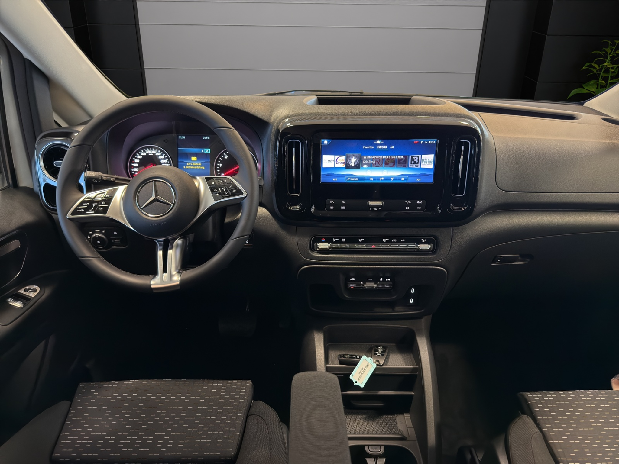 listing desktop thumbnail image 11