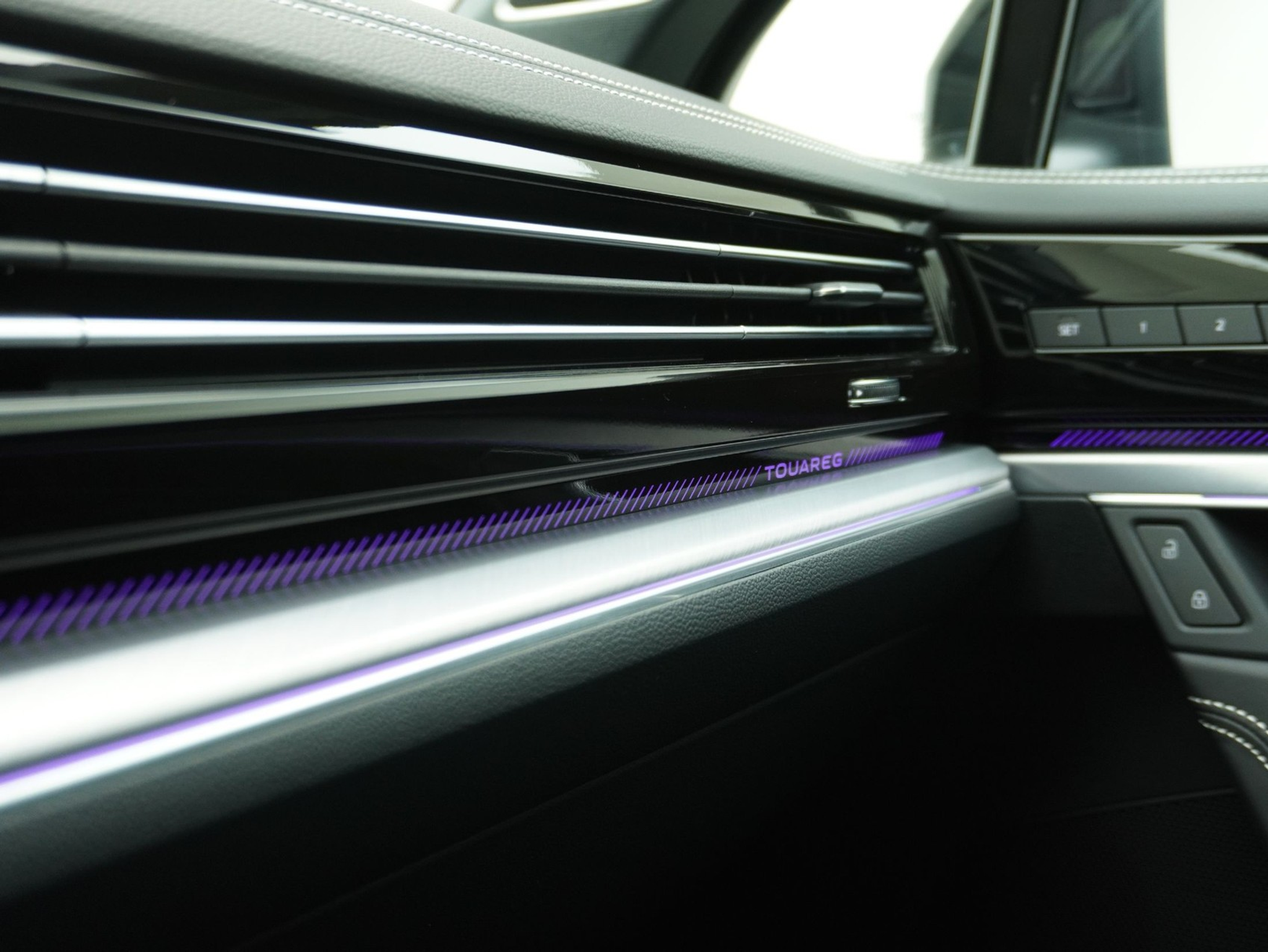 listing desktop thumbnail image 15